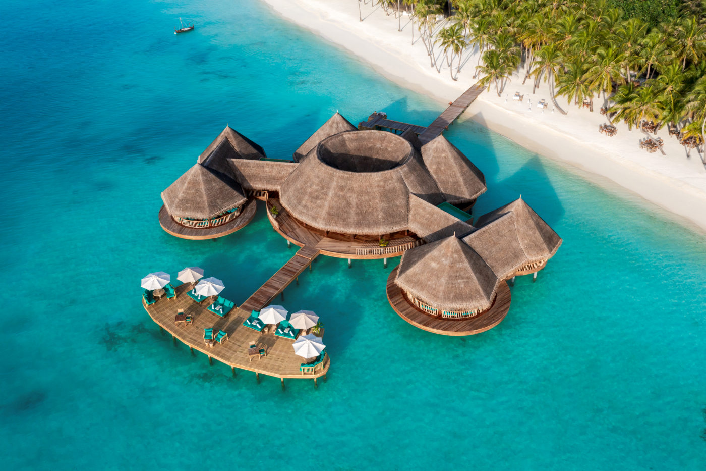 Overwater bar på Gili Lankanfushi, Maldiverne set oppefra