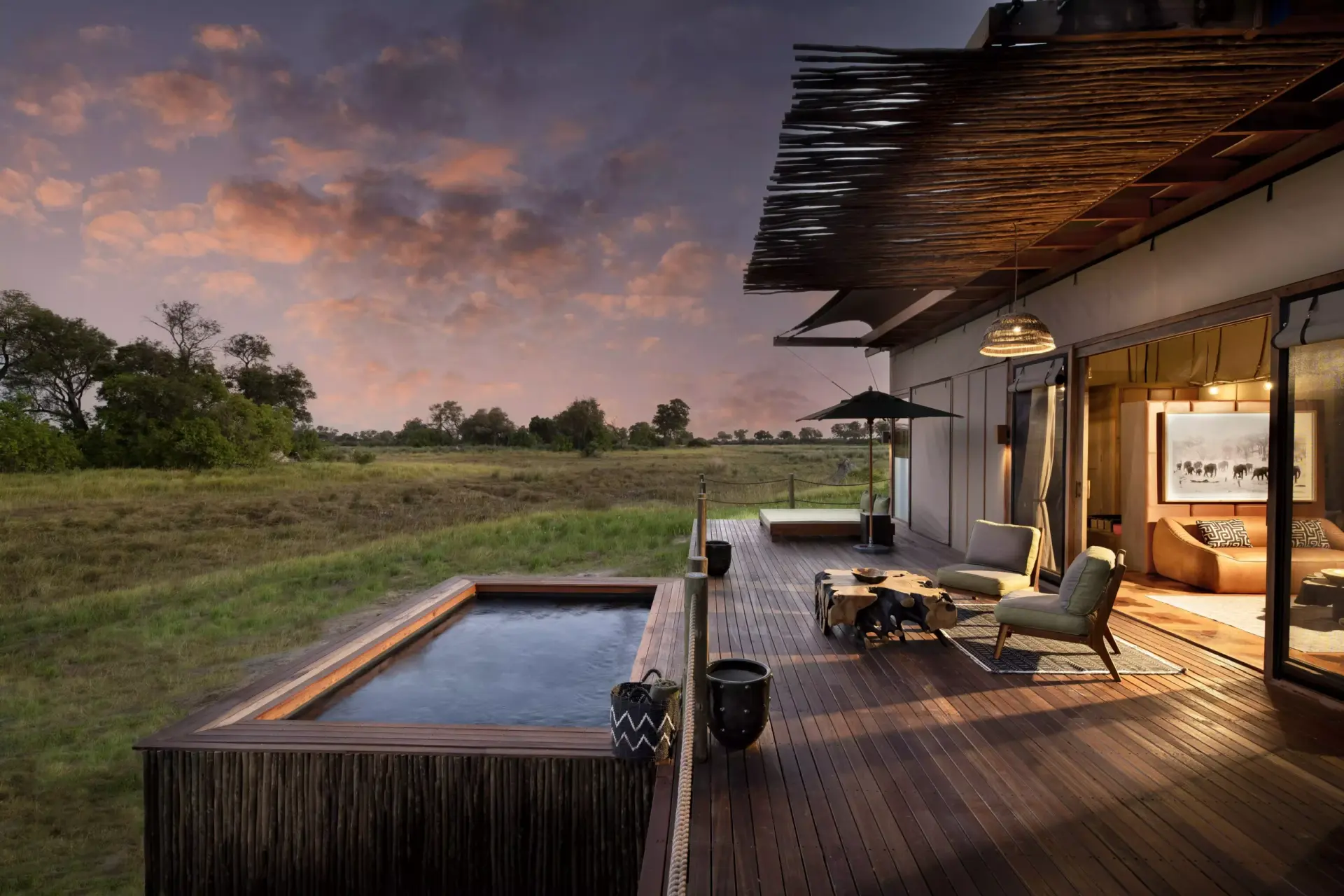Privat pool til både suiter og villaer på Atzaró Okavango Camp i Botswana, Afrika