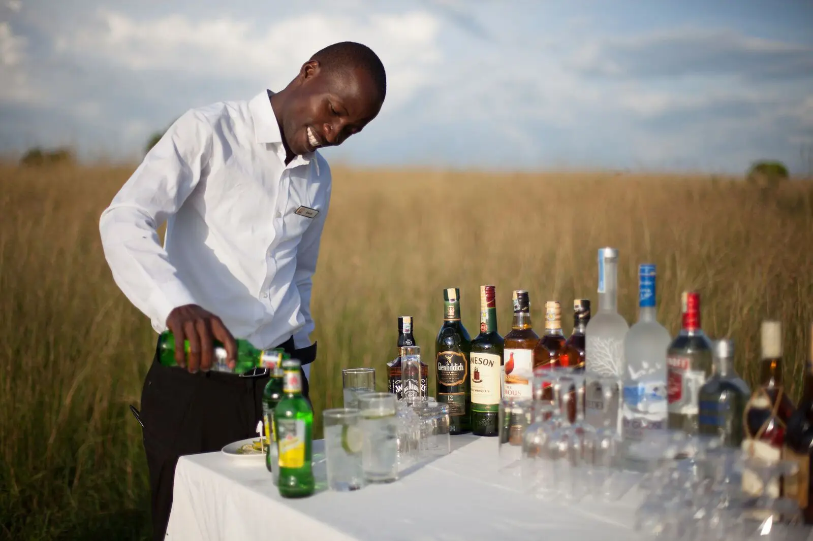 Drinks efter safari med Elewana Sand River, Kenya, Afrika