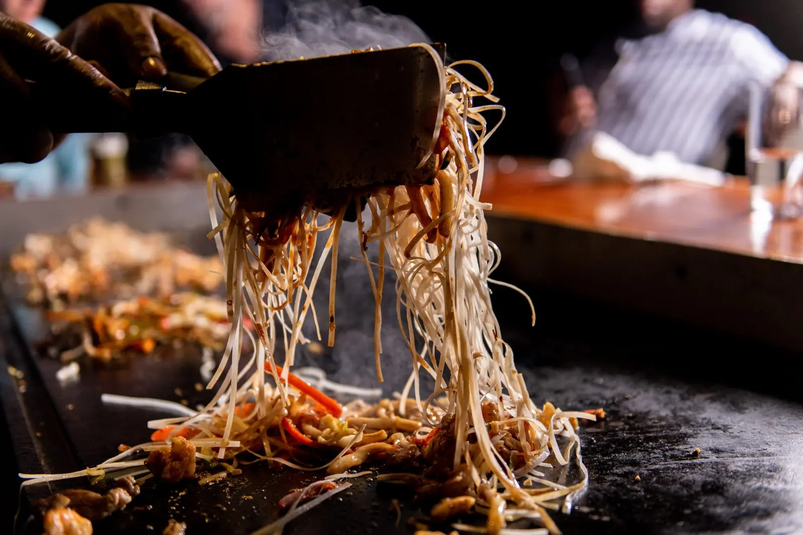Nyd delikate retter i restauranten Teppanyaki på Nomad Beach Resort, Diani Beach i Kenya, Afrika