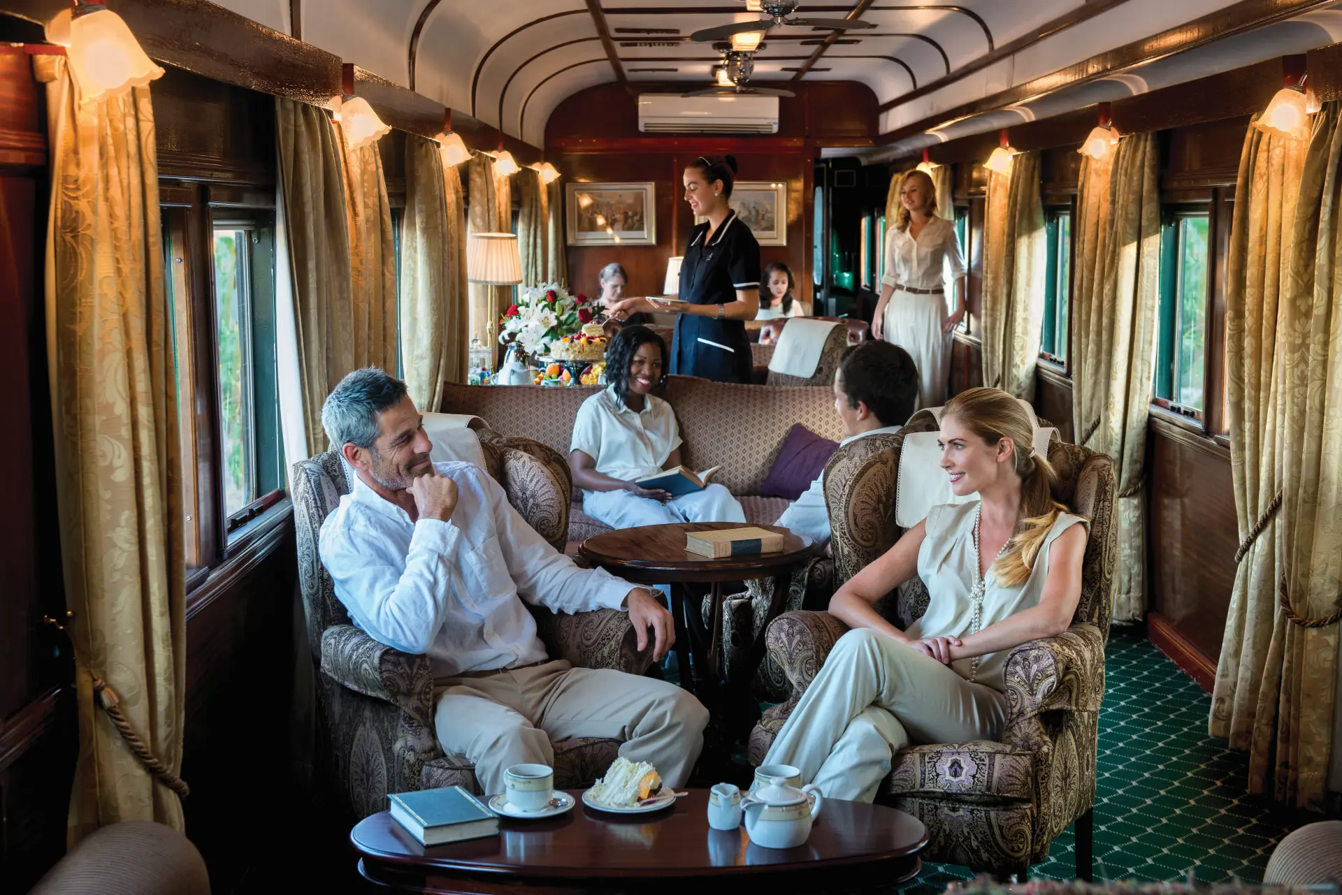 Afternoon tea i Lounge Car ombord på Rovos Rail, Afrika