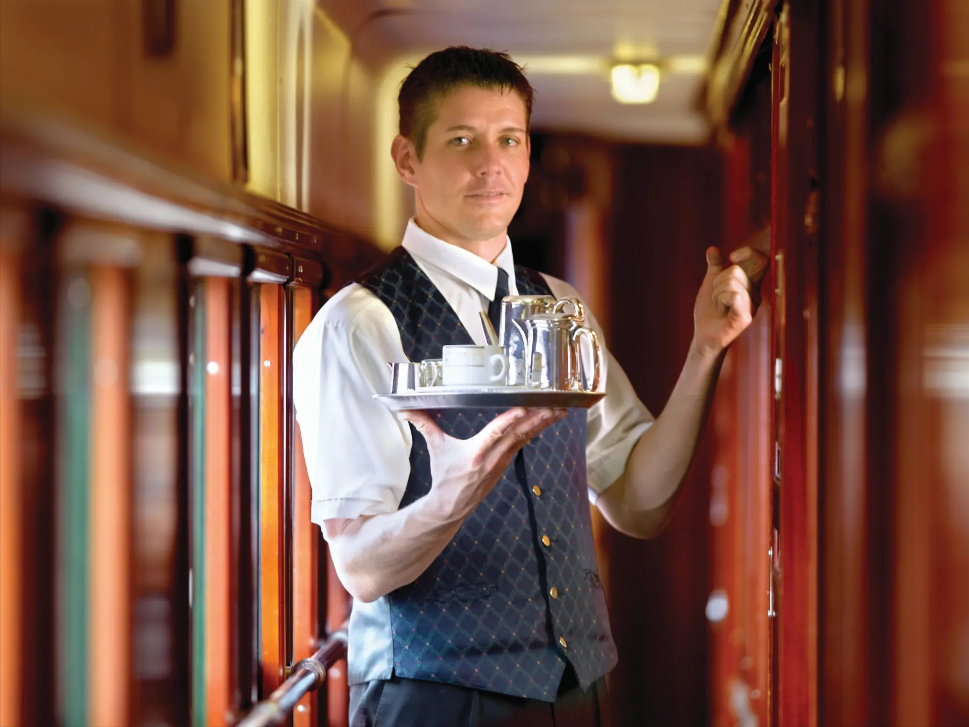Roomservice ombord på toget Rovos Rail, Afrika