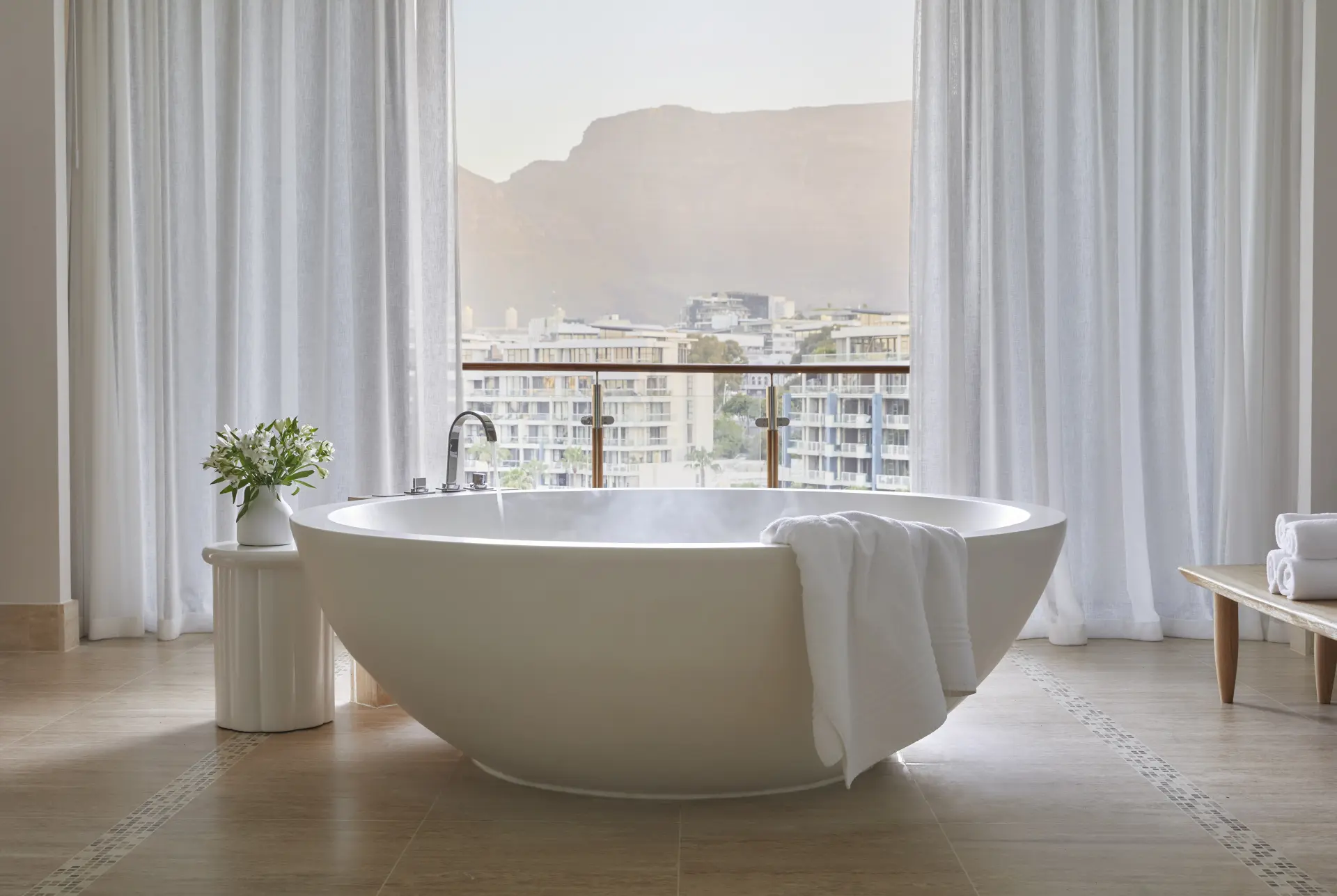 Badeværelset i en Table Mountain Suite på One&Only Cape Town, Sydafrika