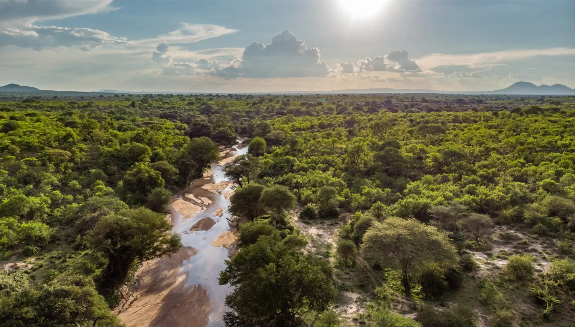 Floden og landskabet omkring Laba Jongomero i Tanzania, Afrika