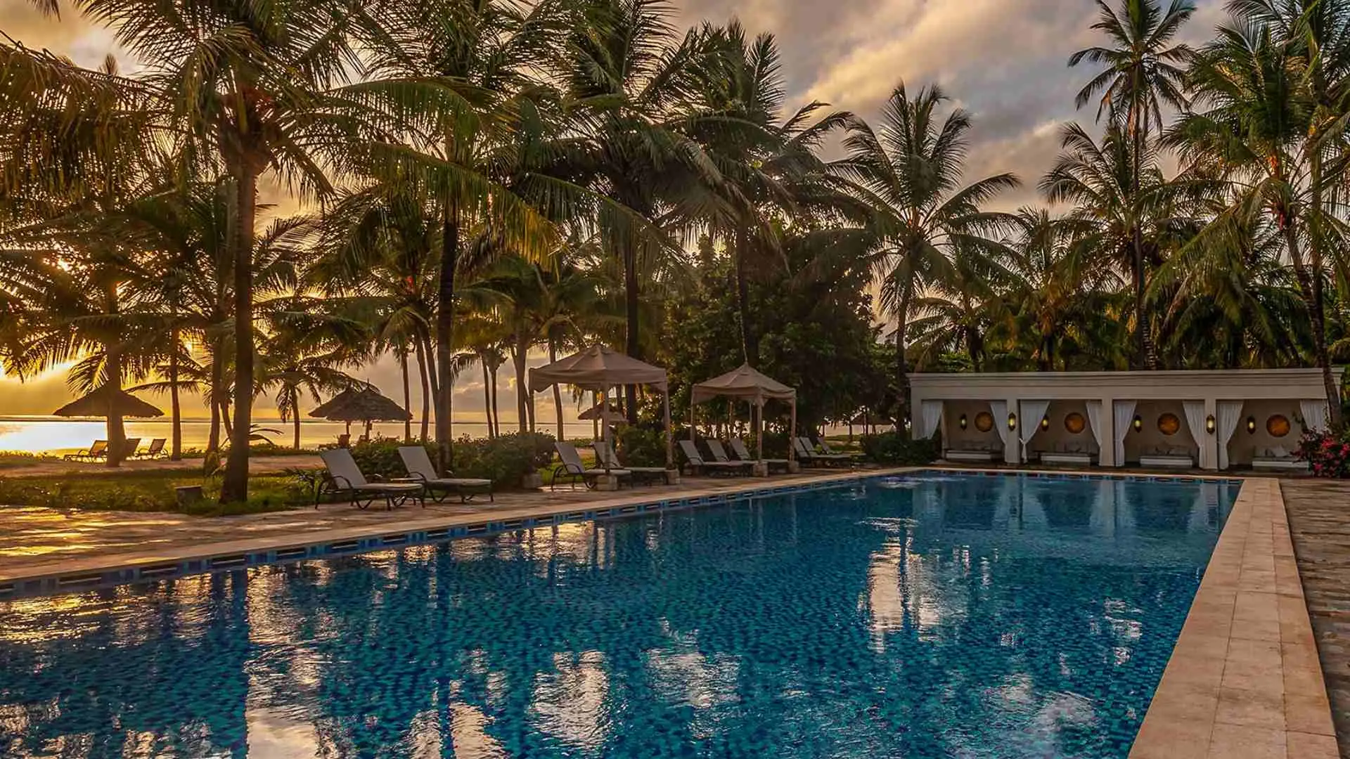 Poolen på Baraza Resort & Spa, Zanzibar