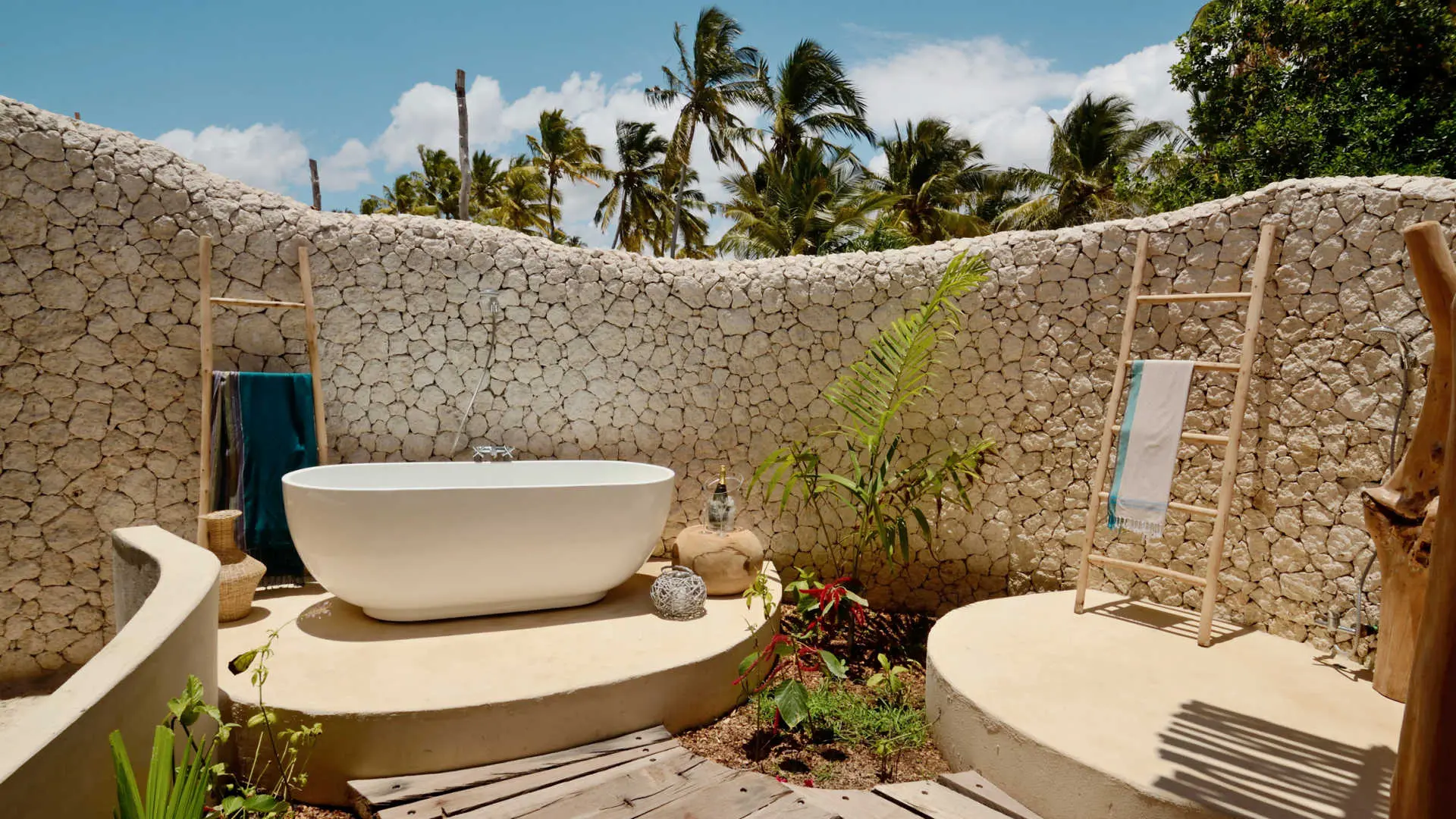 Udendørs bad på White Sand Luxury Villas & Spa, Zanzibar