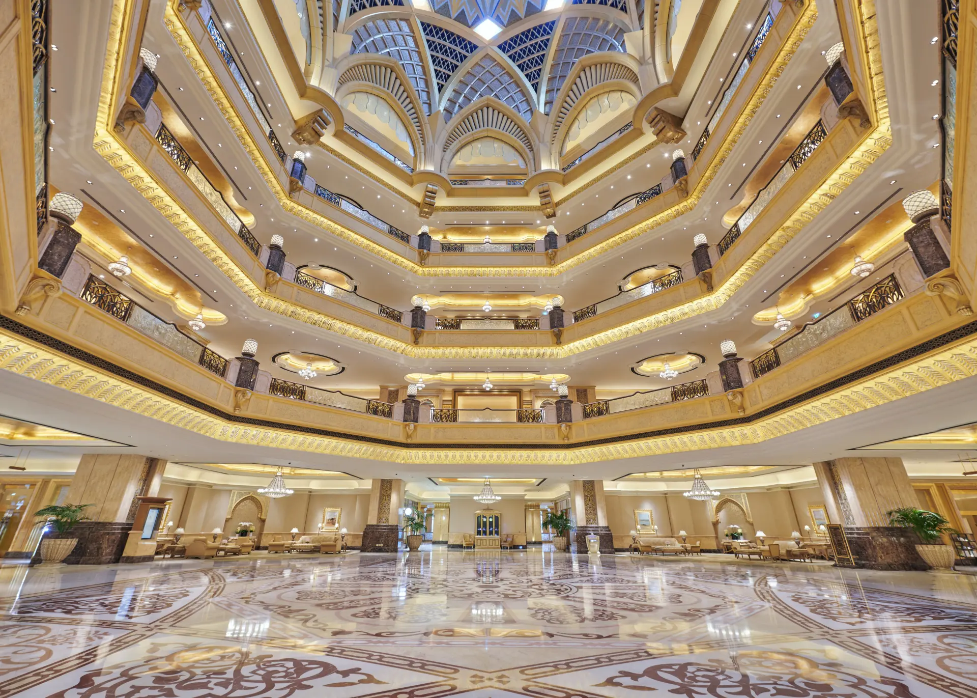 Den store dome på Emirates Palace Mandarin Oriental, Abu Dhabi