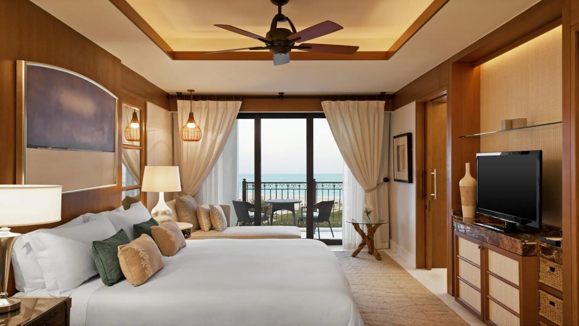 Soveværelse i suite på The St. Regis Saadiyat Island Resort, Abu Dhabi