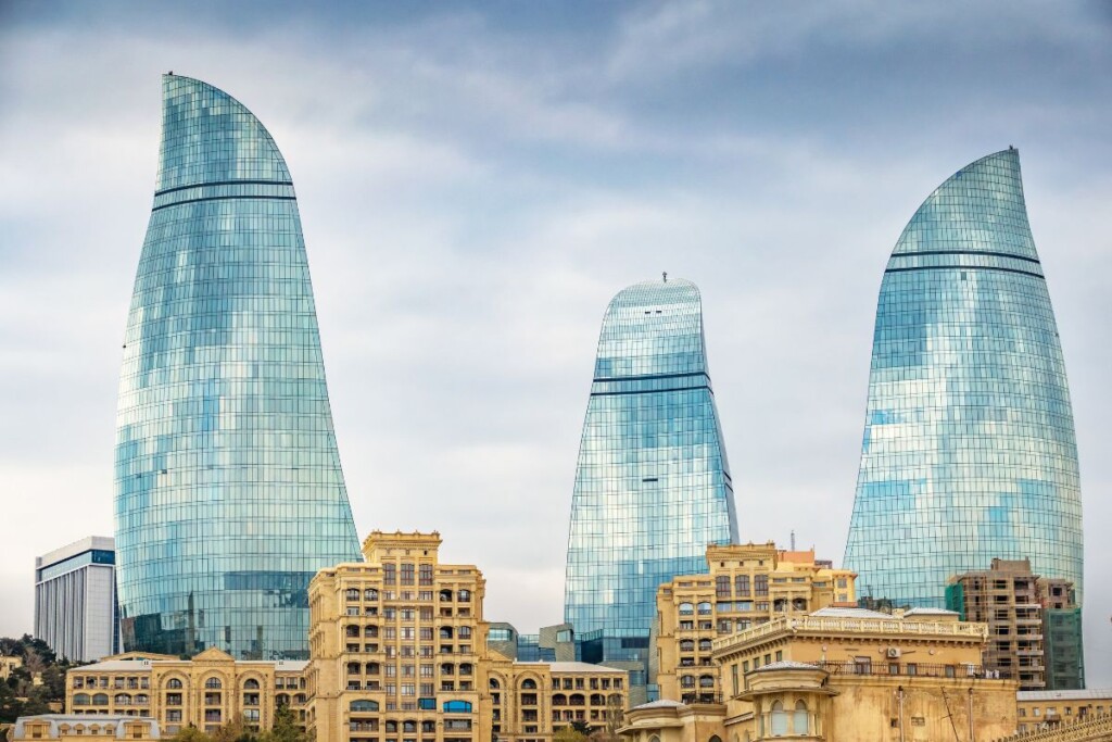 Nyt og gammelt i Baku i Azerbajsdsjan