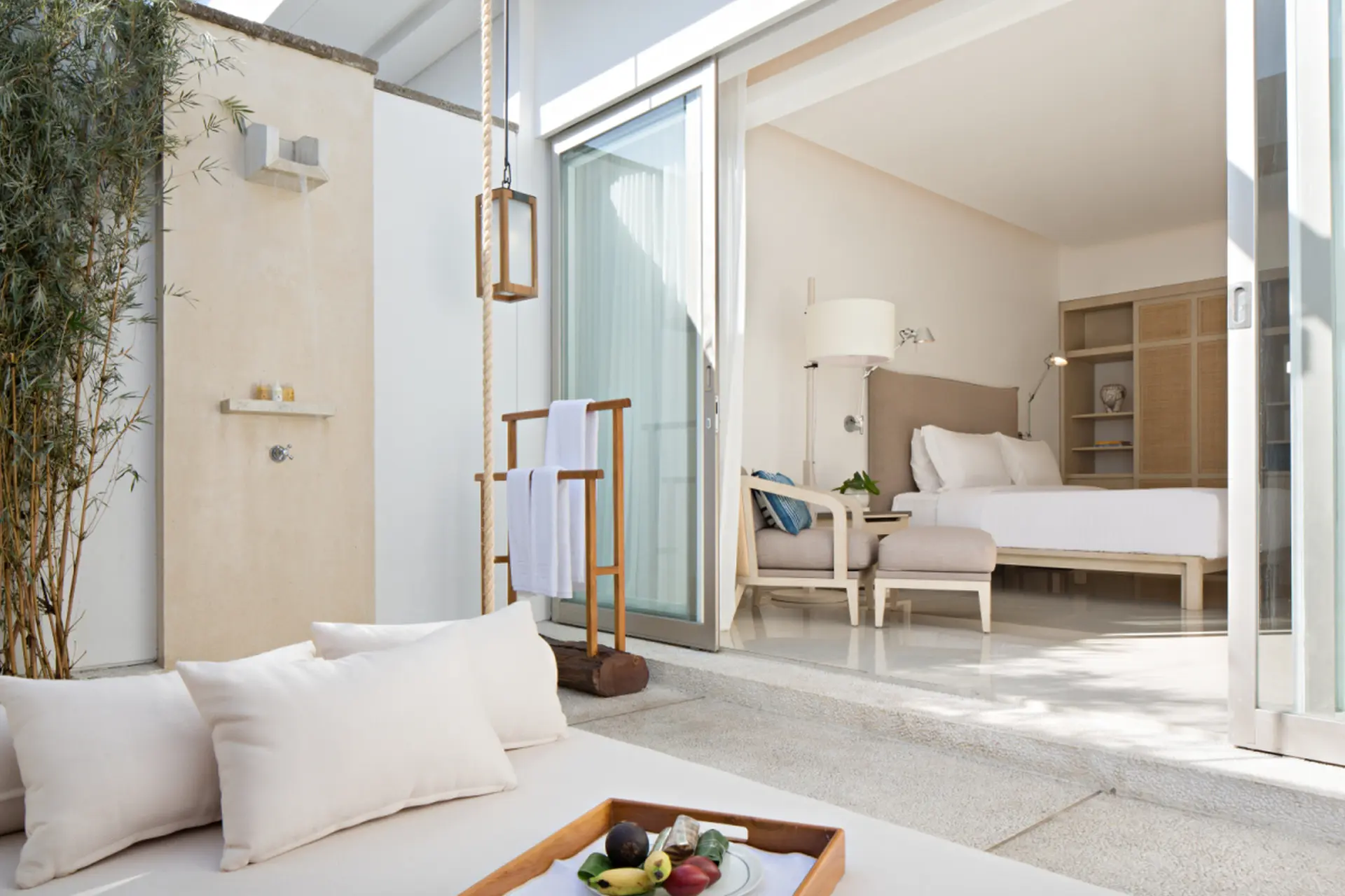 Soveværelse med terrasse på Como Uma Canggu på Bali