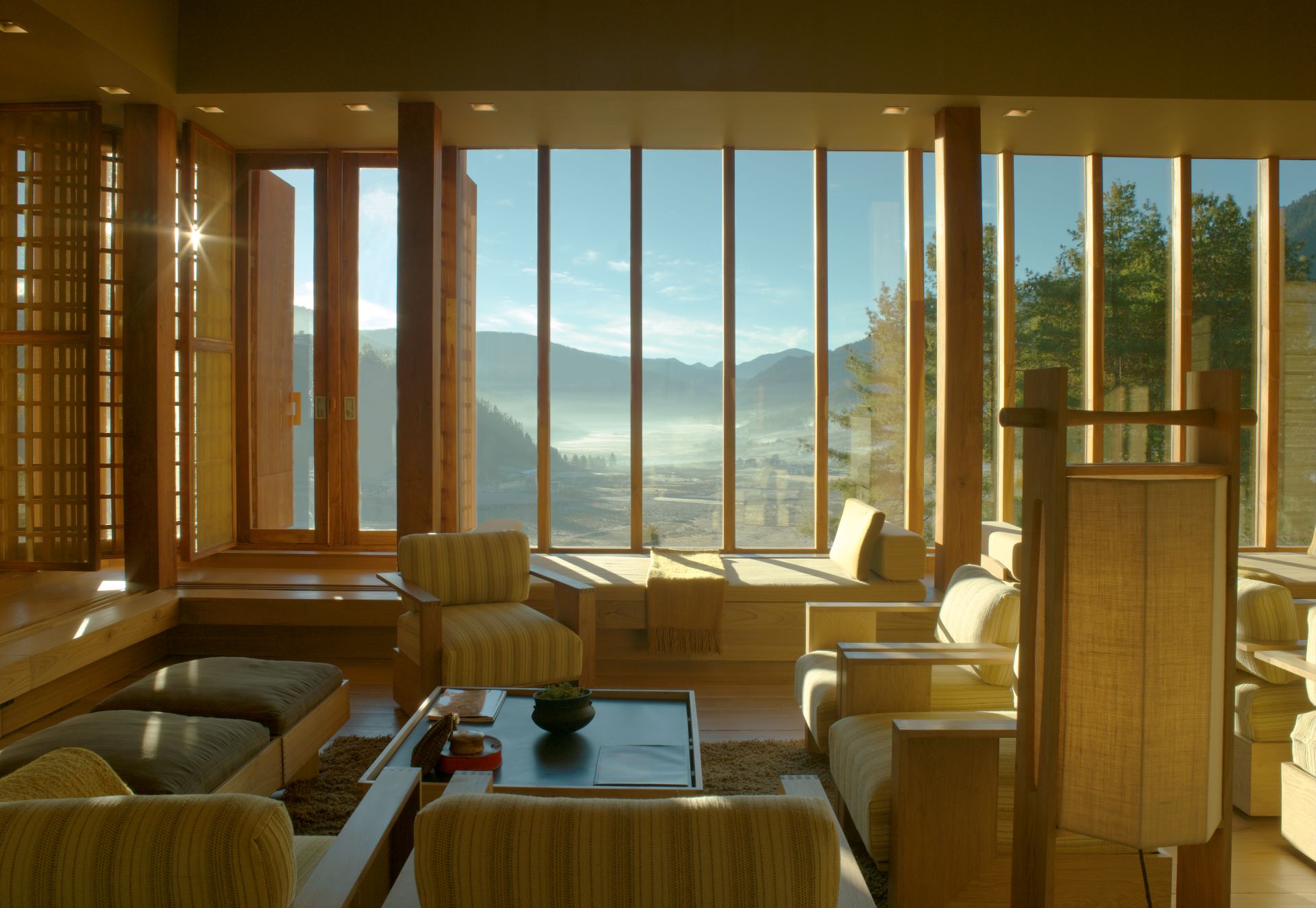 Udsigt fra loungen på Amamkora Gangtey Lodge, Bhutan