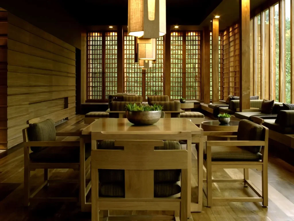 Restaurant og lounge område på Amankora Paro Lodge, Bhutan