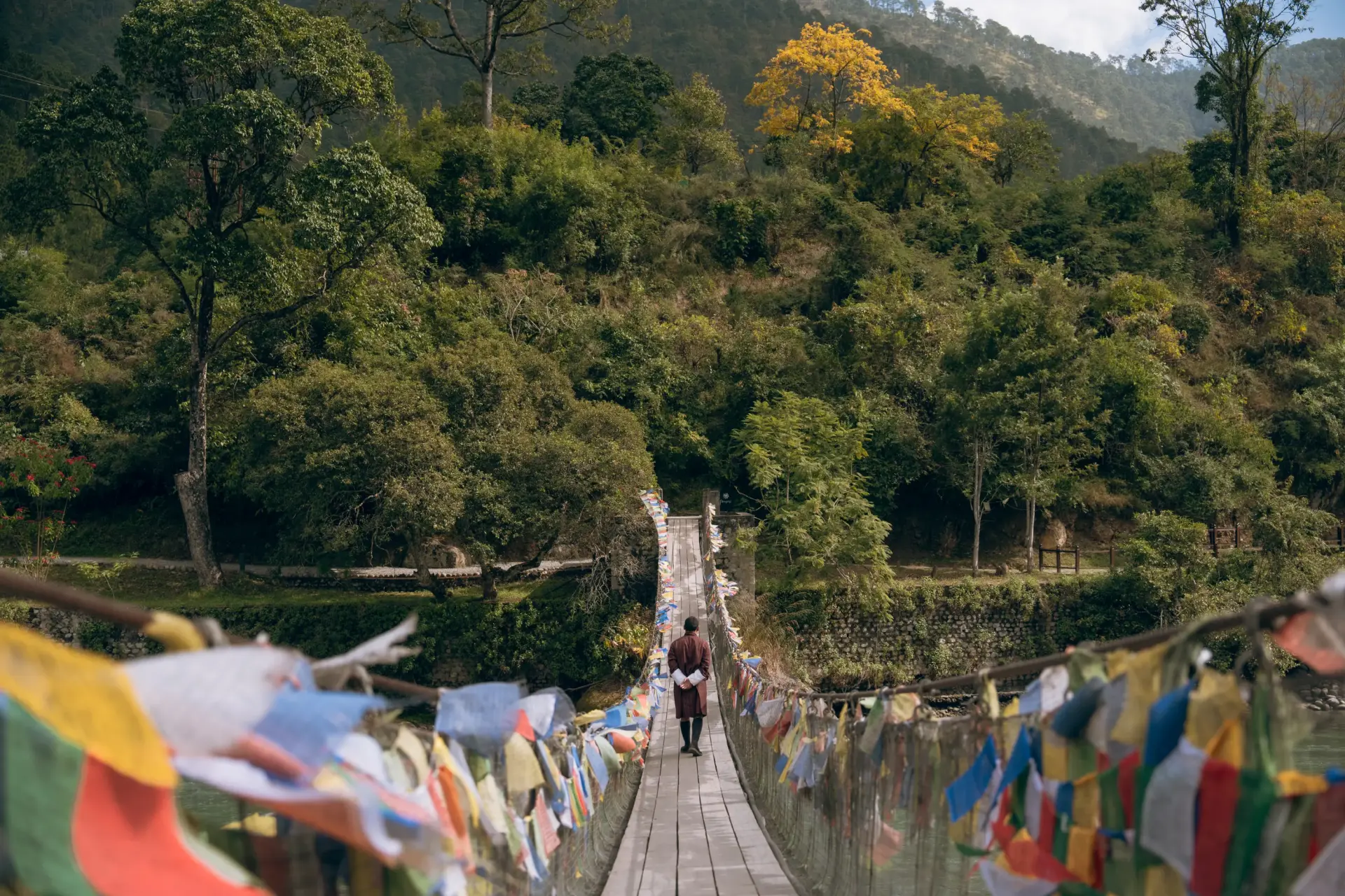 Ankomst til Amankora Punakha Lodge i Bhutan foregår via hængebro