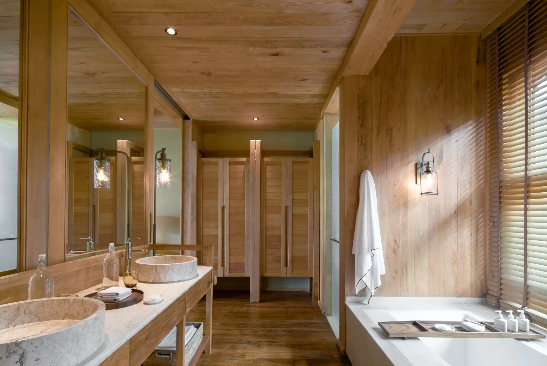 Badeværelse i suiter og villaer på Six Senses Punakha, Bhutan