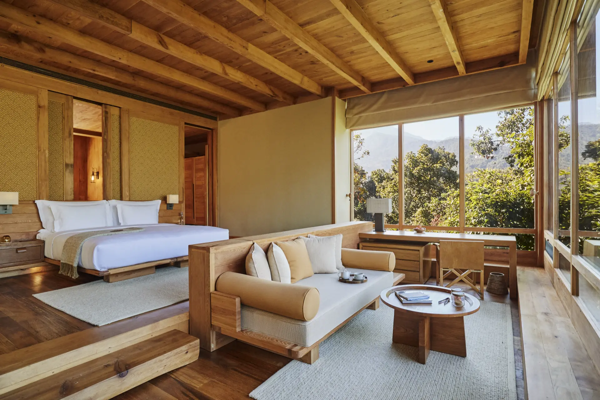 Soveværelse i suiter og villaer på Six Senses Punakha, Bhutan