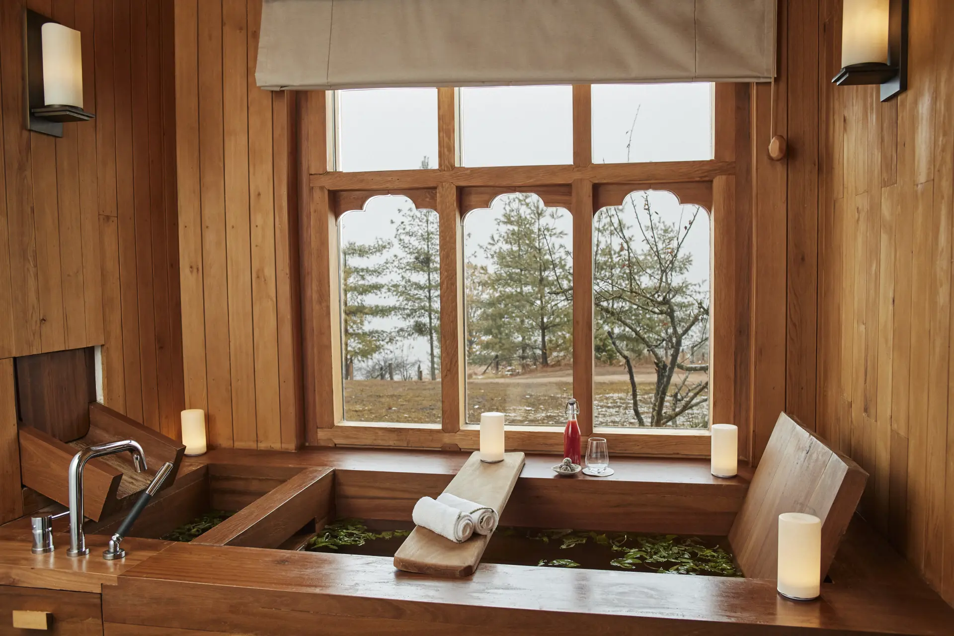 Hot stone bad i spaen på Six Senses Thimphu, Bhutan