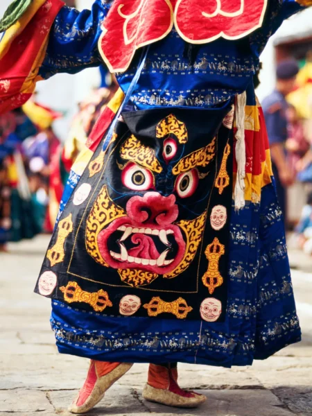 Fantastisk klædedragt under Wangdi Phodrang Festival i Bhutan