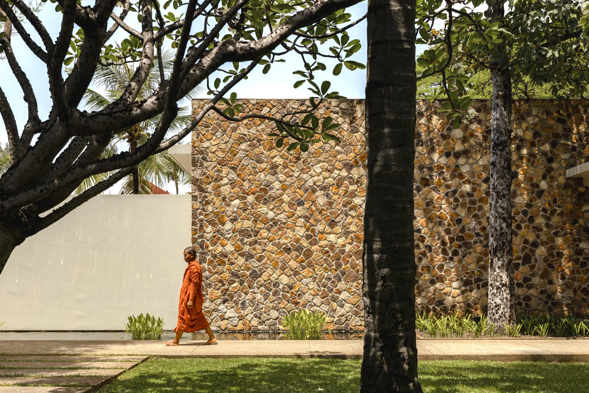 Budhistisk munk på Amansara resort i Cambodia