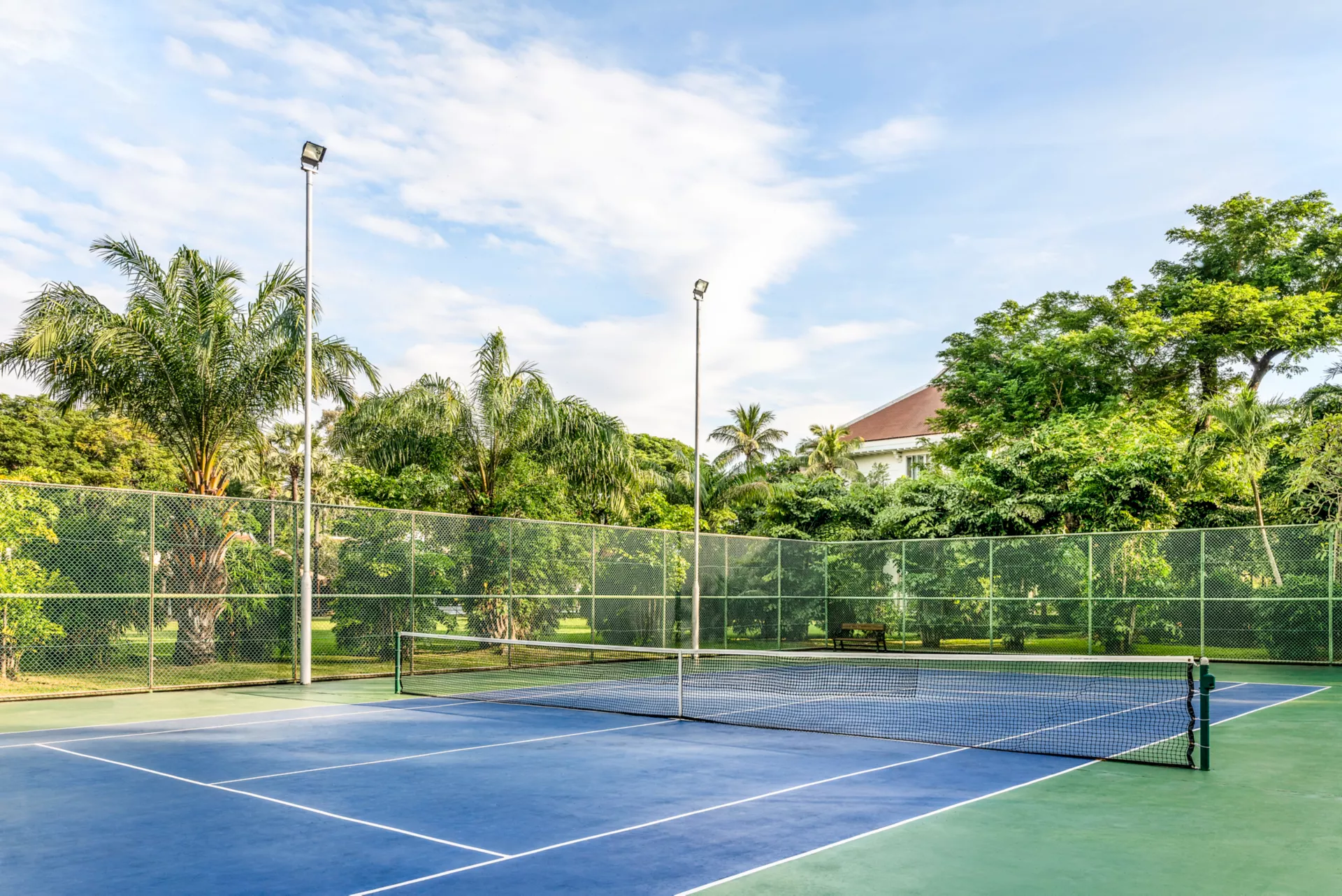 Tennisbane på Raffles Grand Hotel Ankor i Cambodia
