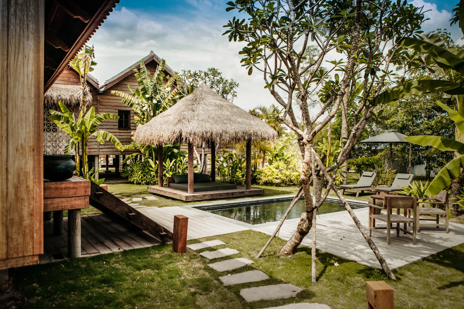 Pool villa med have på Zannier Phum Baitang i Cambodia