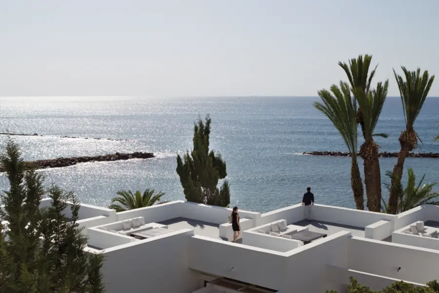 Tagterrasse på Almyra, Cypern