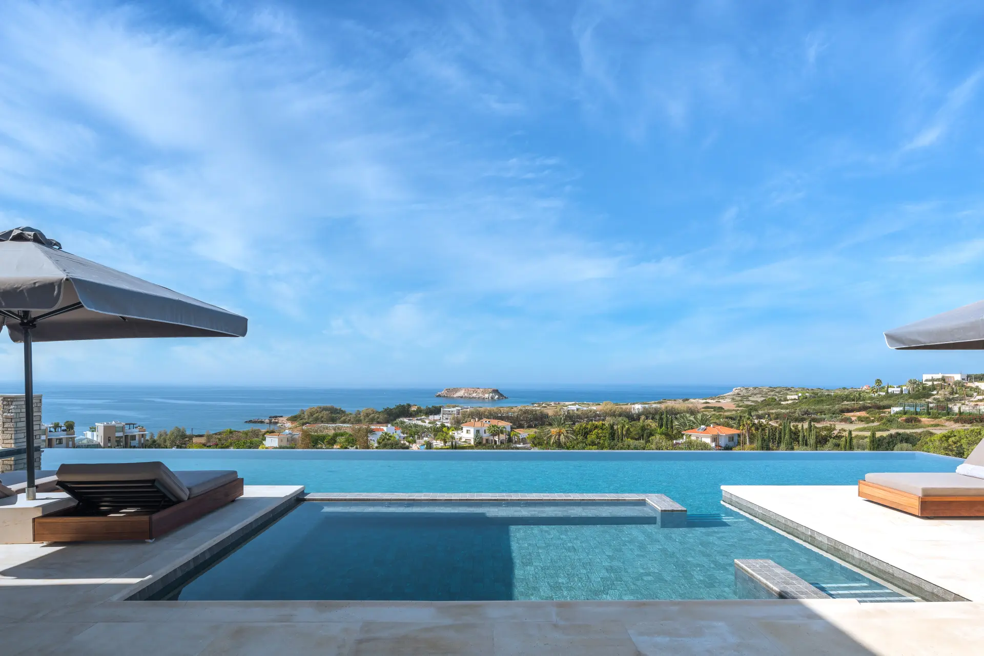 Pool på Cap St Georges Hotel & Resort, Cypern