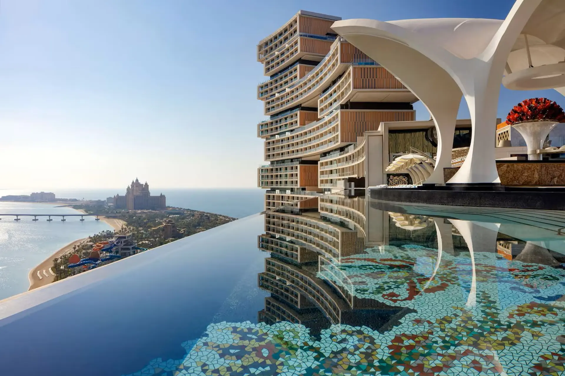 Infinity pool med udsigt på Atlantis The Royal, Dubai