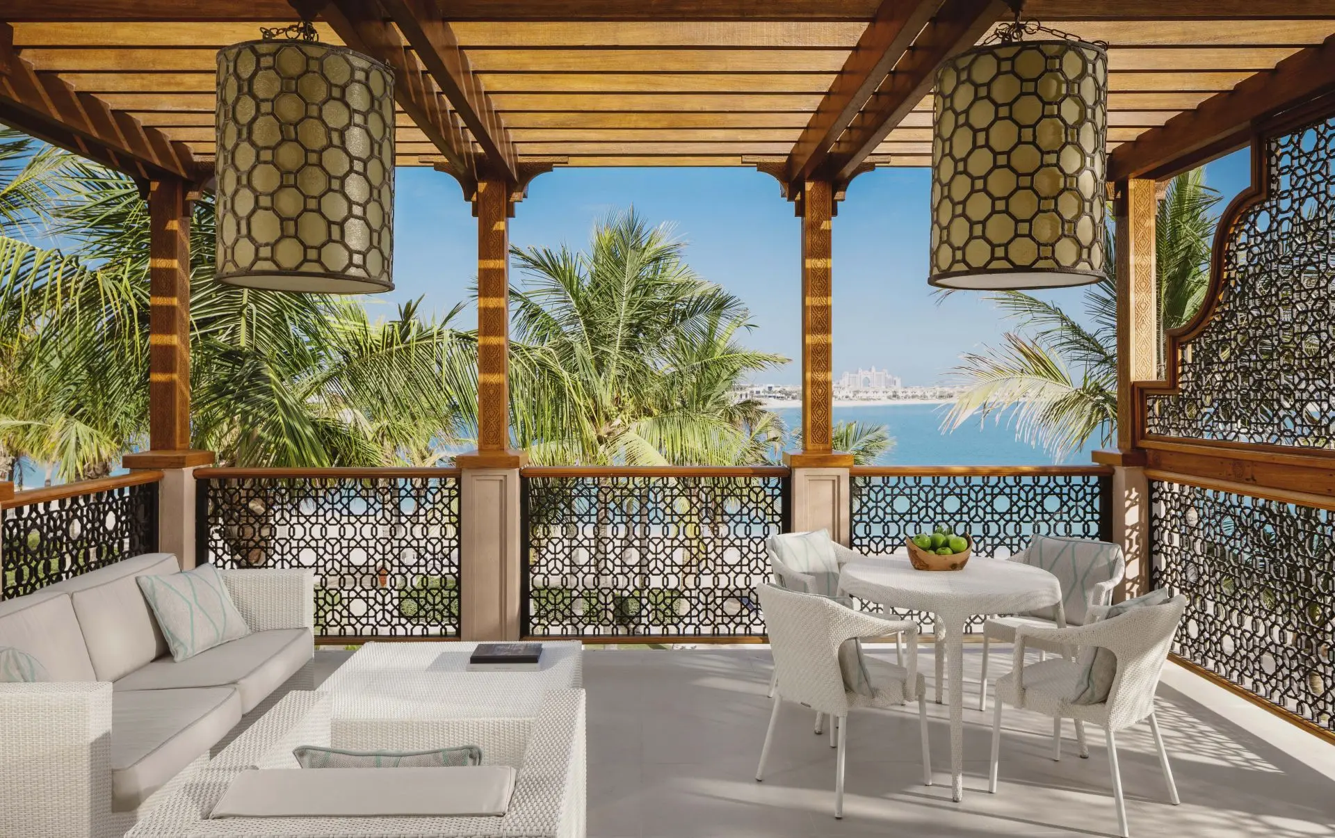 Terrasse i strandvilla på One&Only The Palm, Dubai