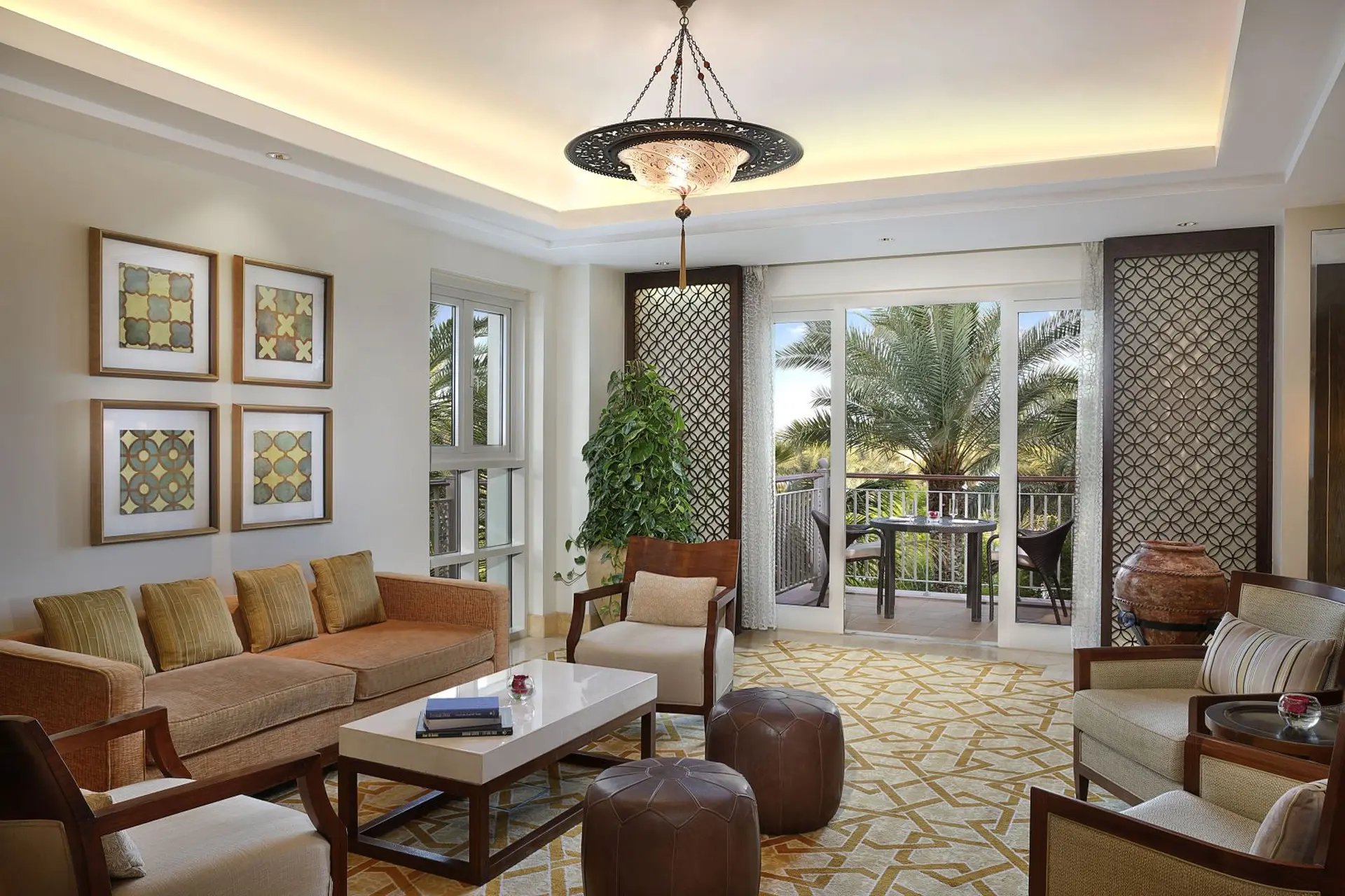 Lounge på The Ritz-Carlton, Dubai