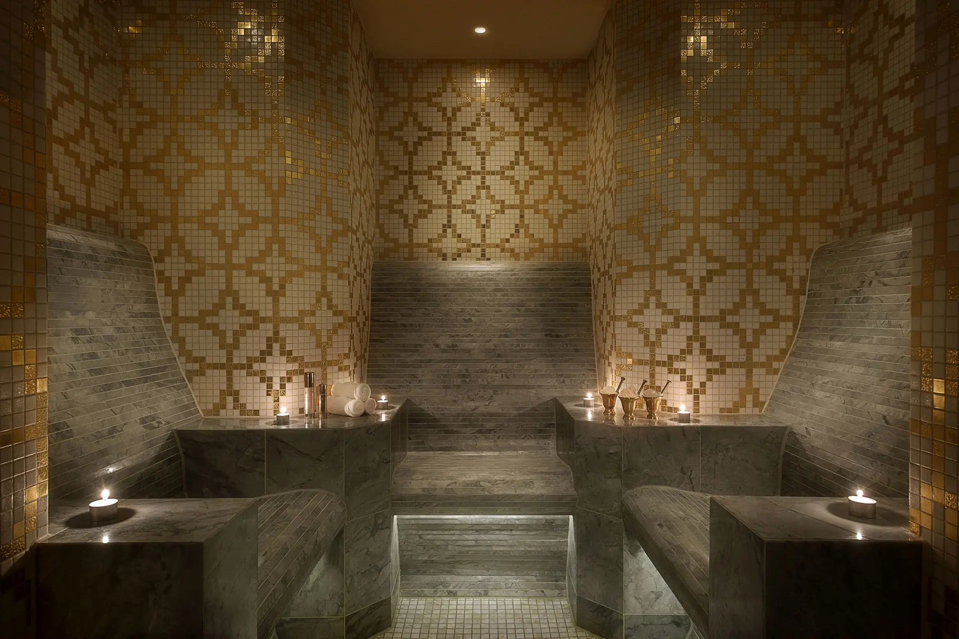 Giv dig hen til roen og øjeblikket i dampbadet på The Ritz-Carlton, Dubai