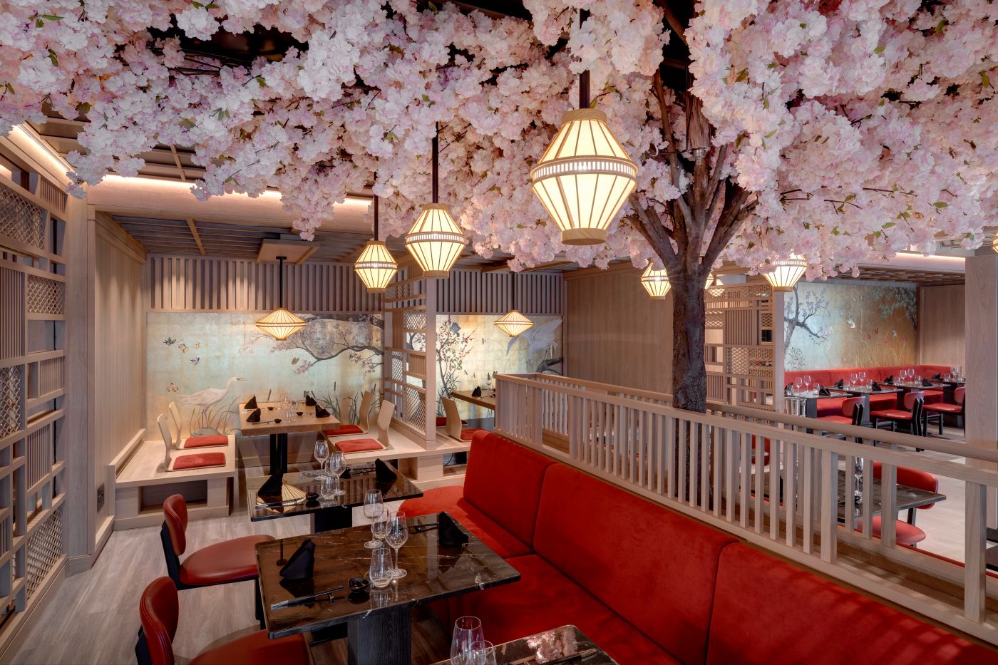 Restaurant Sakura om bord på Explora Journey