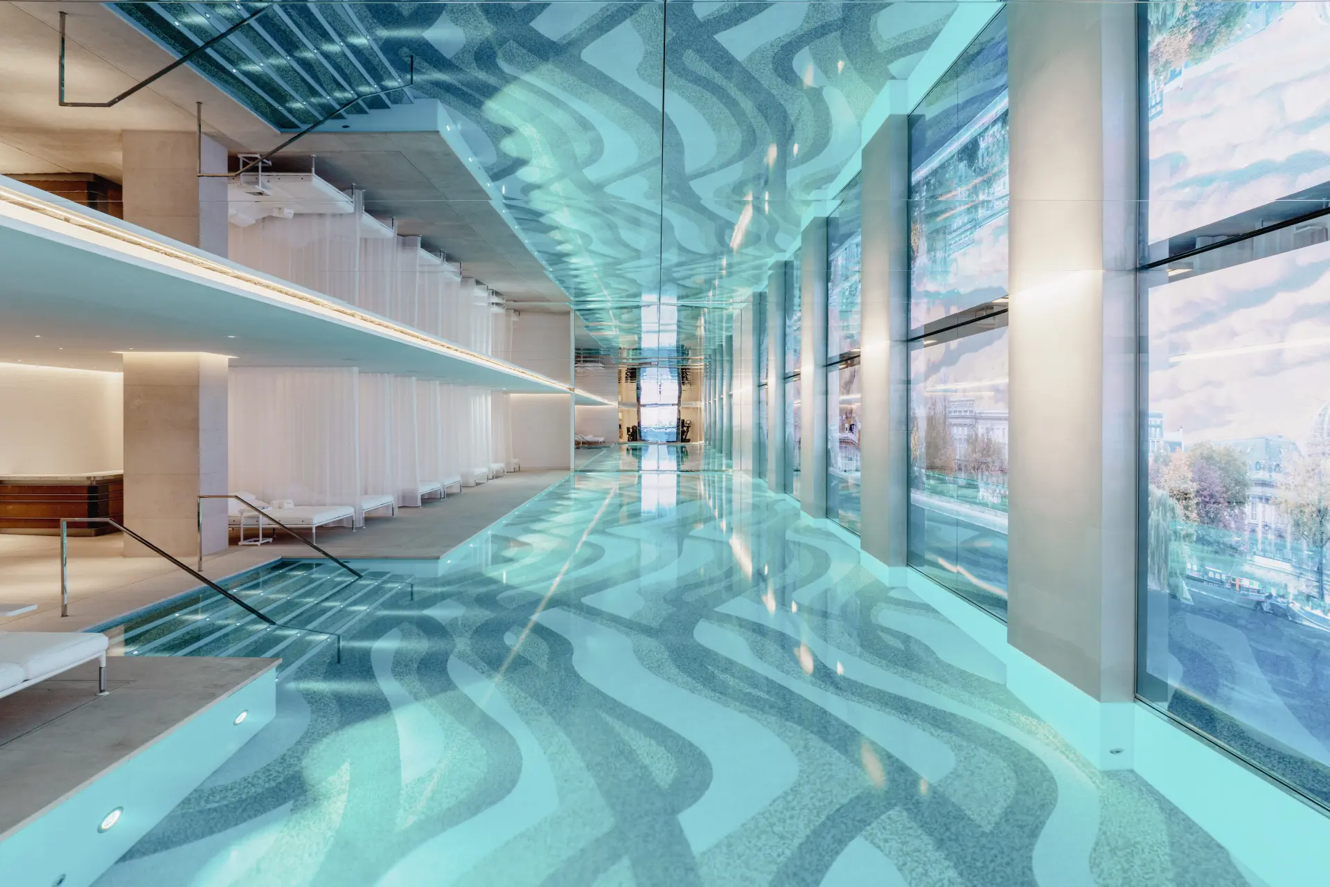 Indendørs pool på Cheval Blanc Paris, Frankrig