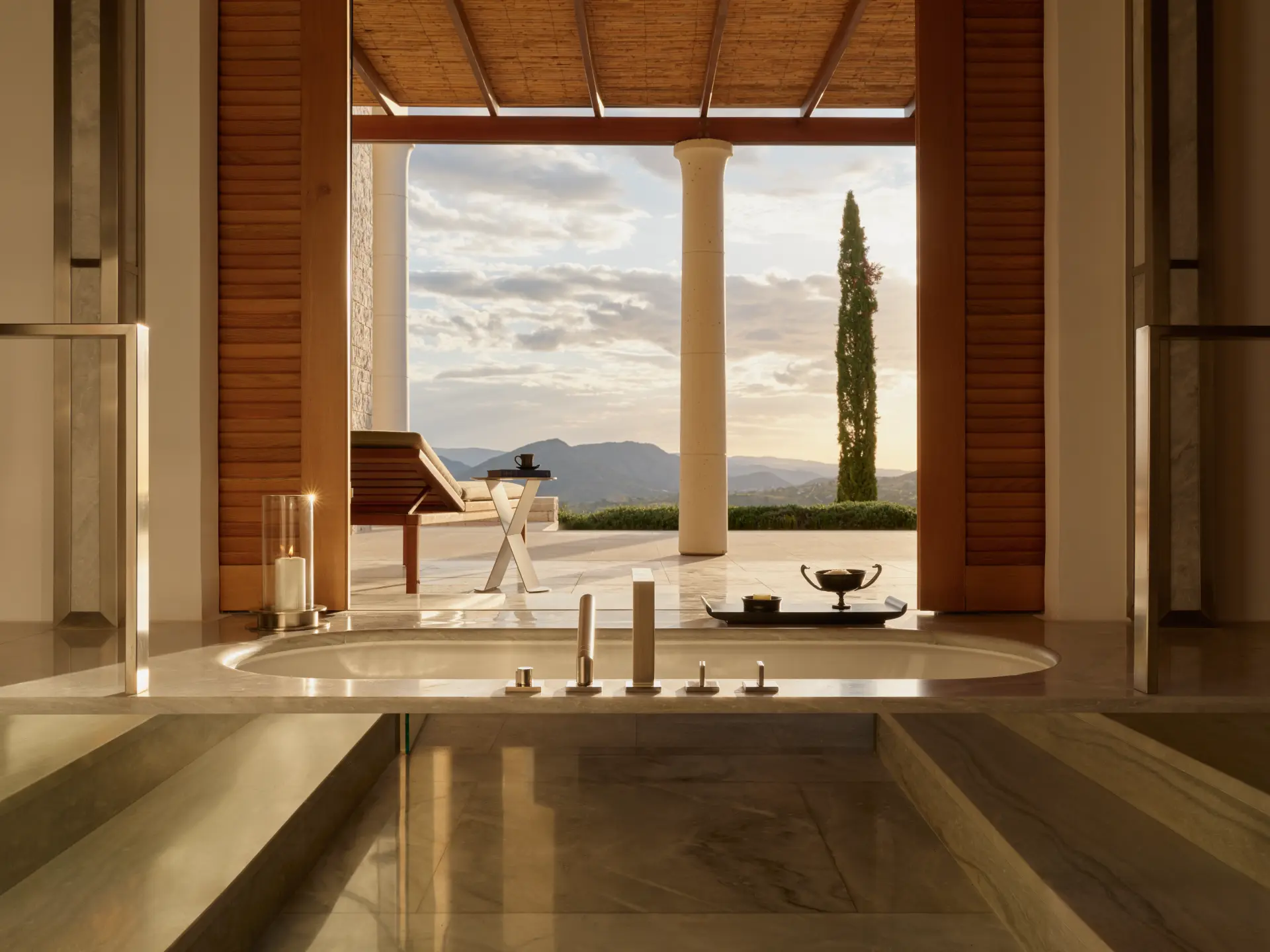 Badeværelse med vidunderlig udsigt på Amanzoe, Grækenland