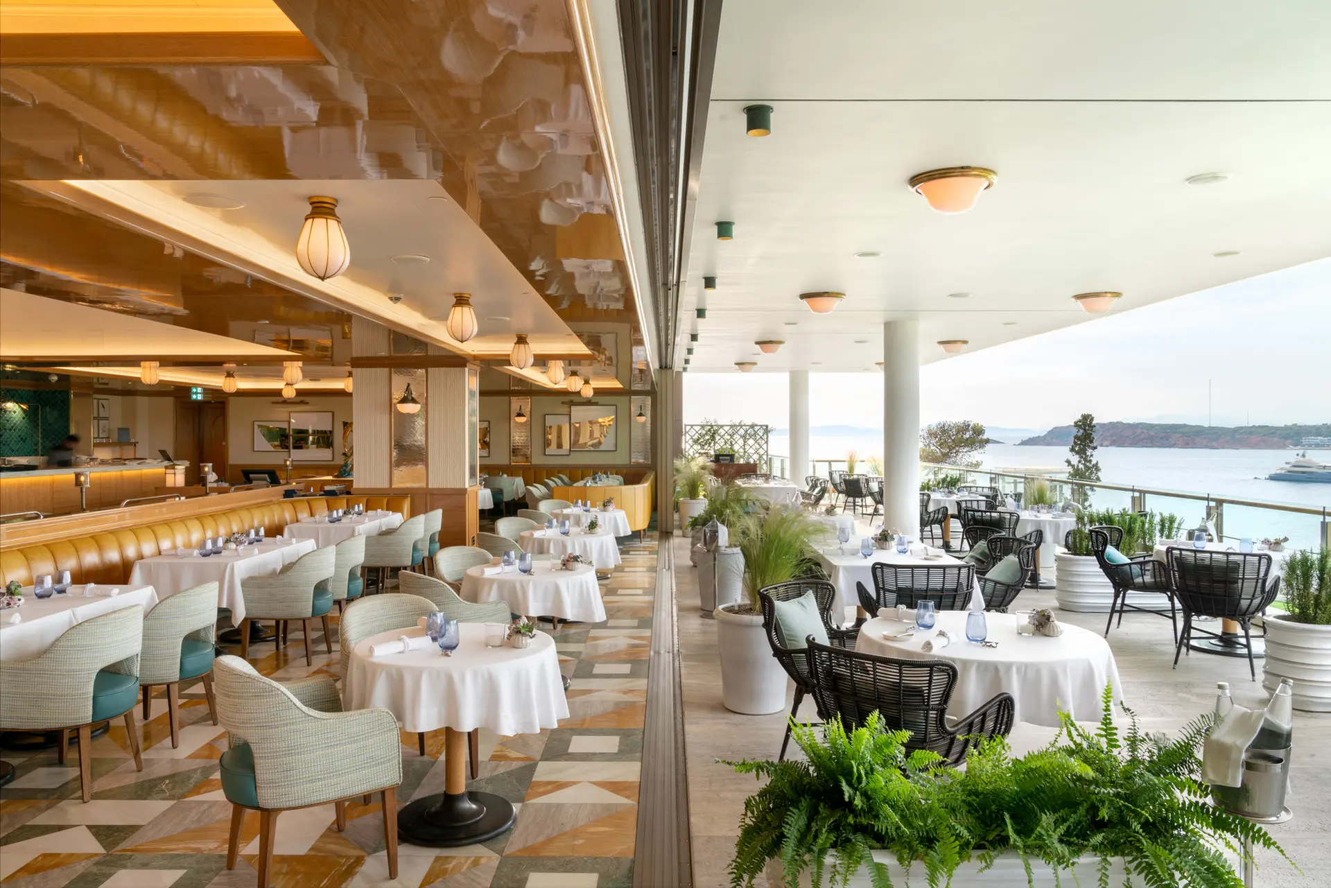 Restaurant på Four Seasons Astir Palace Hotel Athens, Grækenland