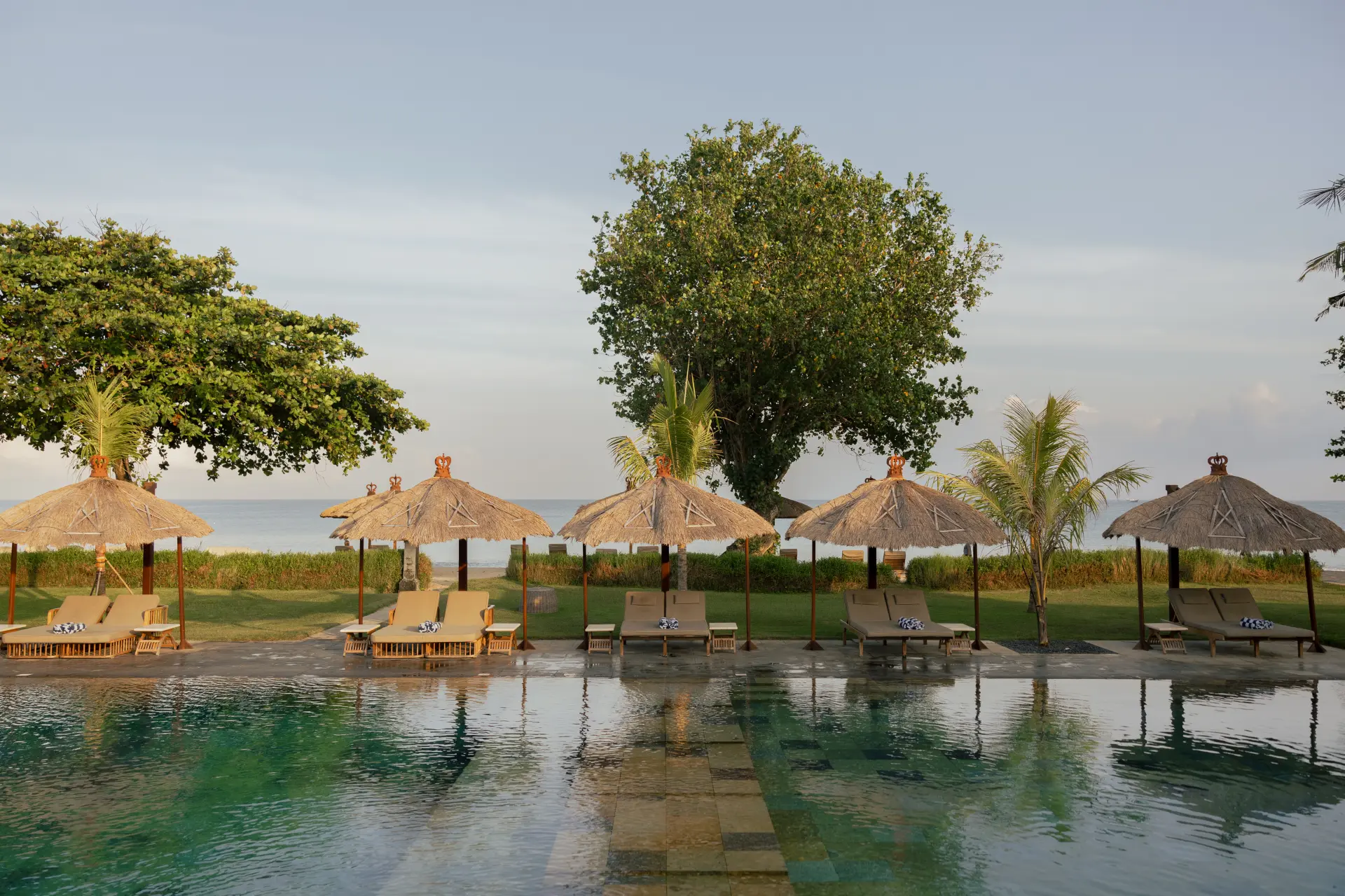 Swimming pool på Belmond Jimbara Puri på Bali