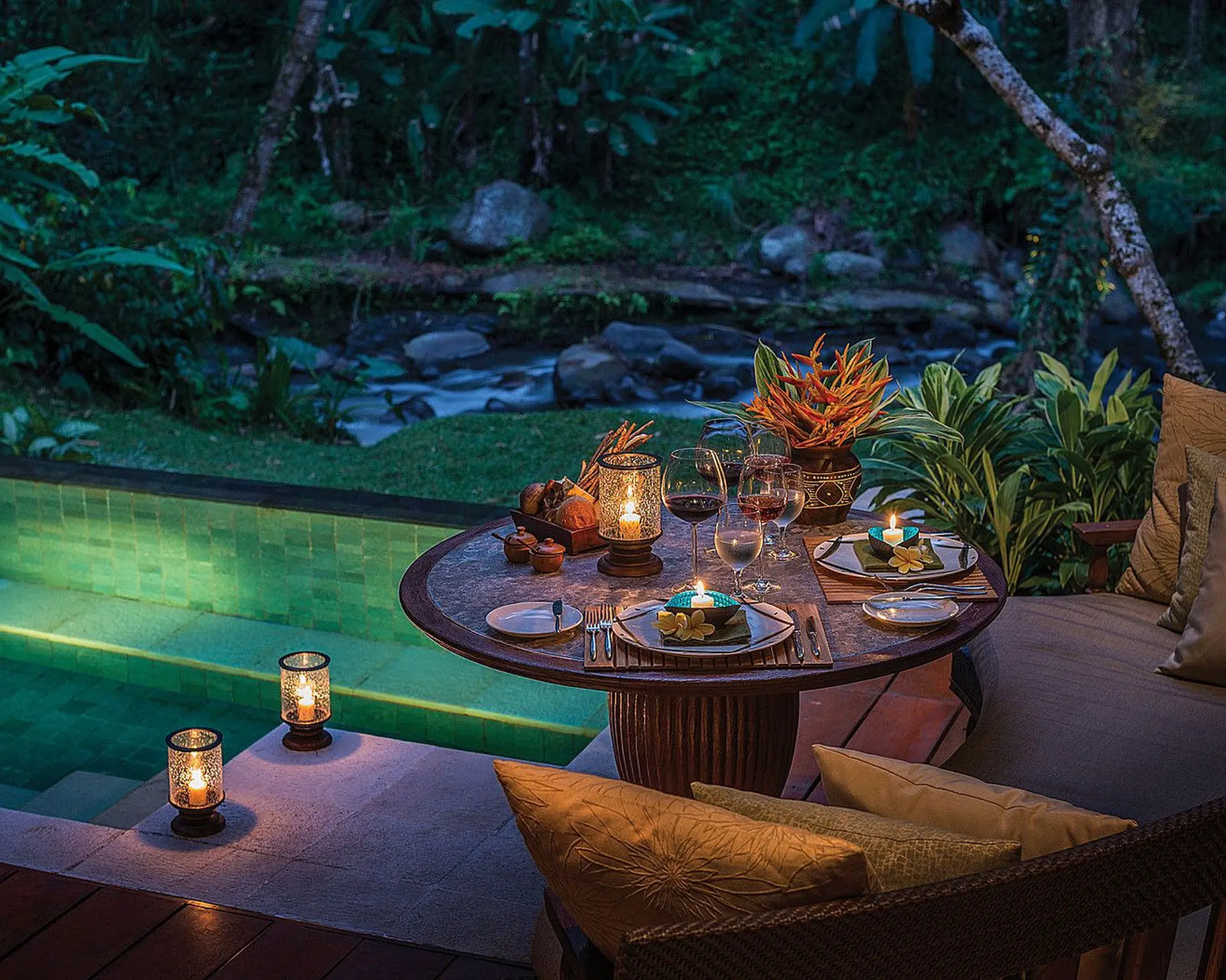 In Villa dining på Four Seasons Sayan på Bali