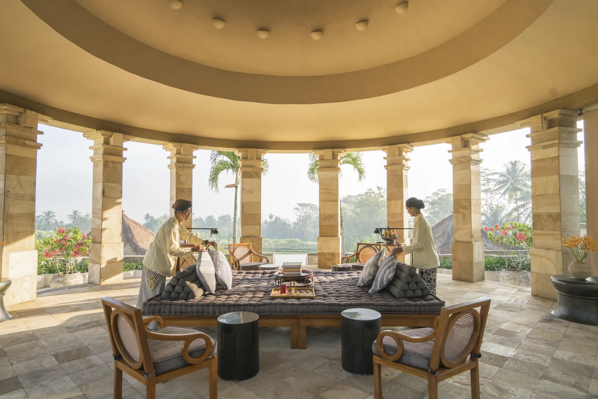 Loungeområdet i Dalem Jiwo Suite på Amanjiwo, Java, Indonesien