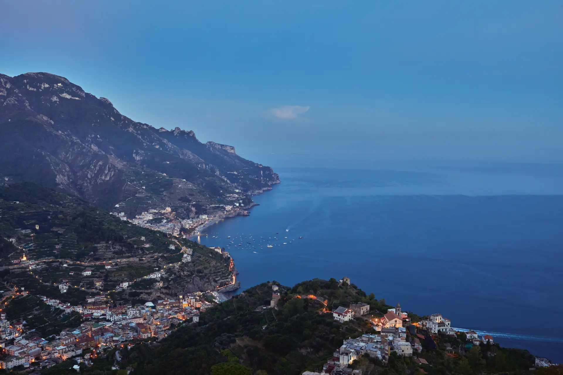 Udsigten fra Caruso, A Belmond Hotel, langs Amalfikysten i Italien