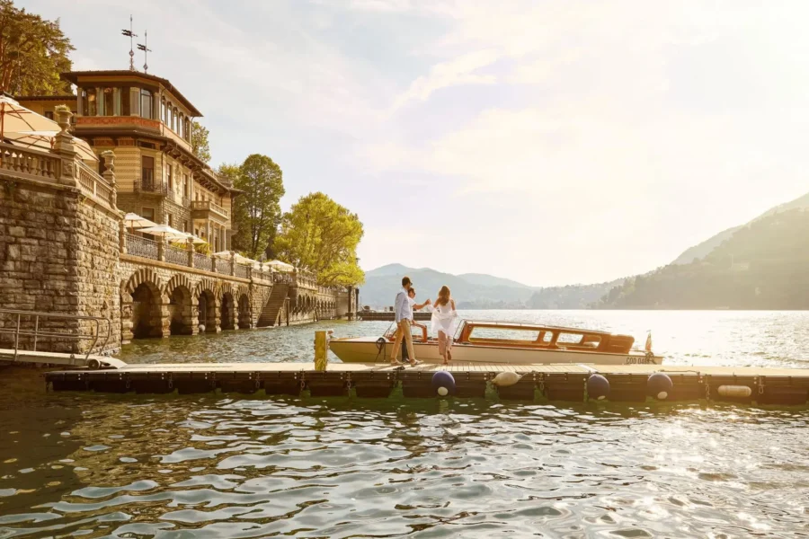 Ankomst til jetty på Mandarin Oriental–Lago di Como, Italien