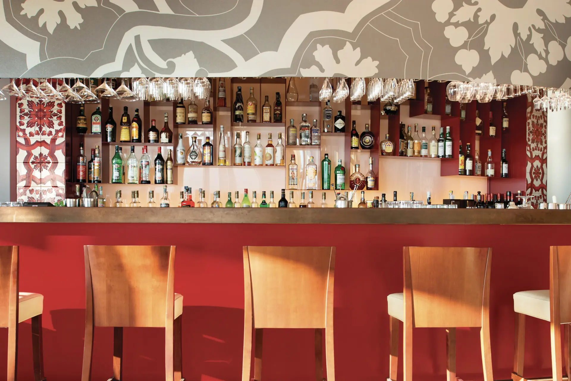 Bar på Rocco Forte Vedura Resort, Sicilien, Italien