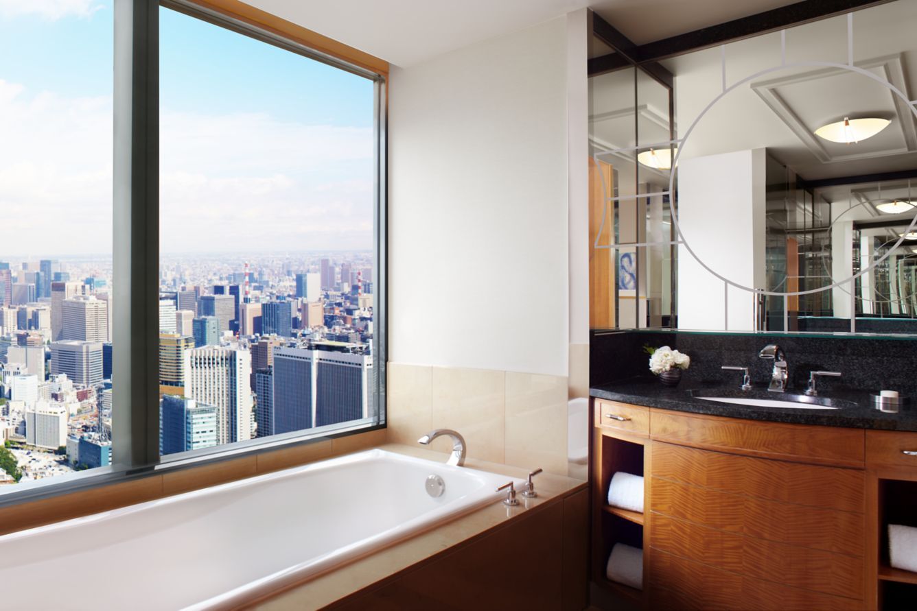 Badeværelse med karbad på Ritz Carlton i Japan