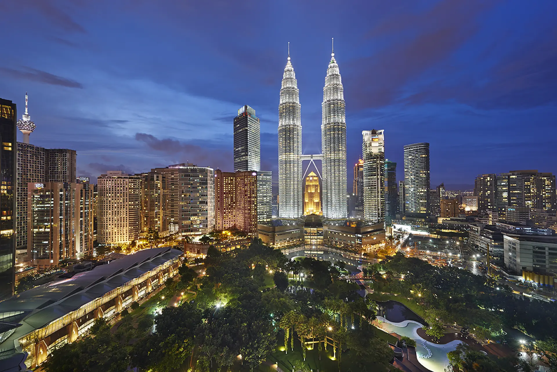 Udsigt om aftenen på Mandarin Oriental Kuala Lumpur i Malaysia