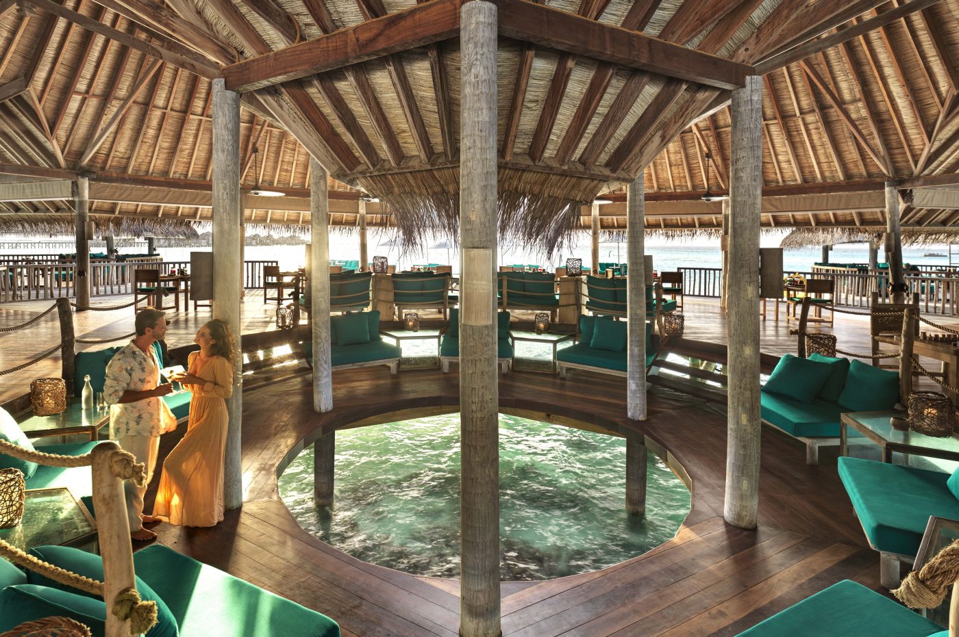 Overwater Bar på Gili Lankanfushi, Maldiverne