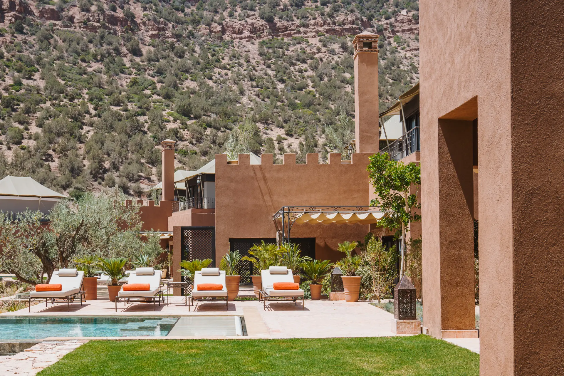 Riad med pool på Kasbah Tamadot, Marokko