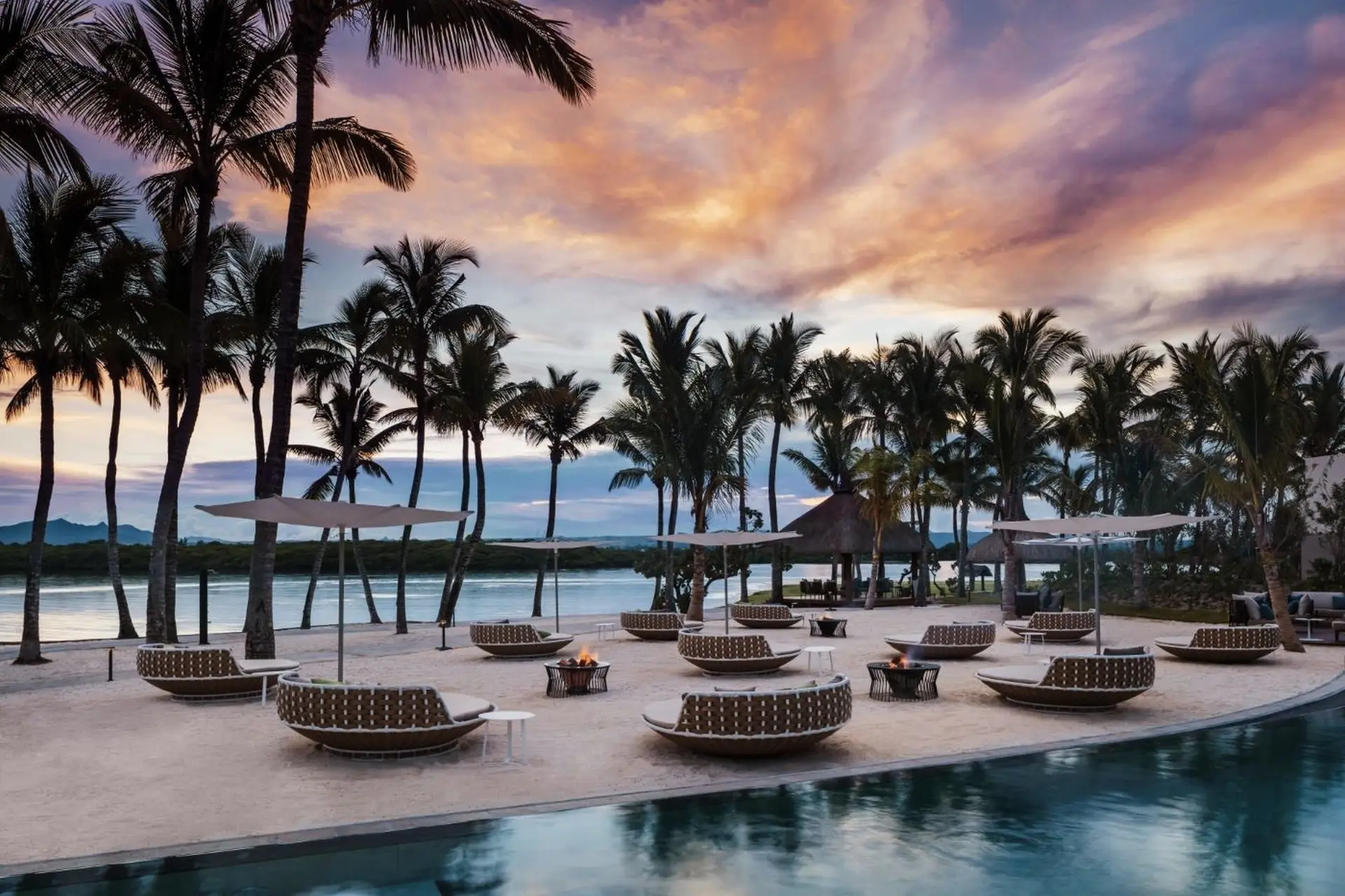 Solnedgang ved poolen på One&Only Le Saint Géran-Ocean Suite, Mauritius