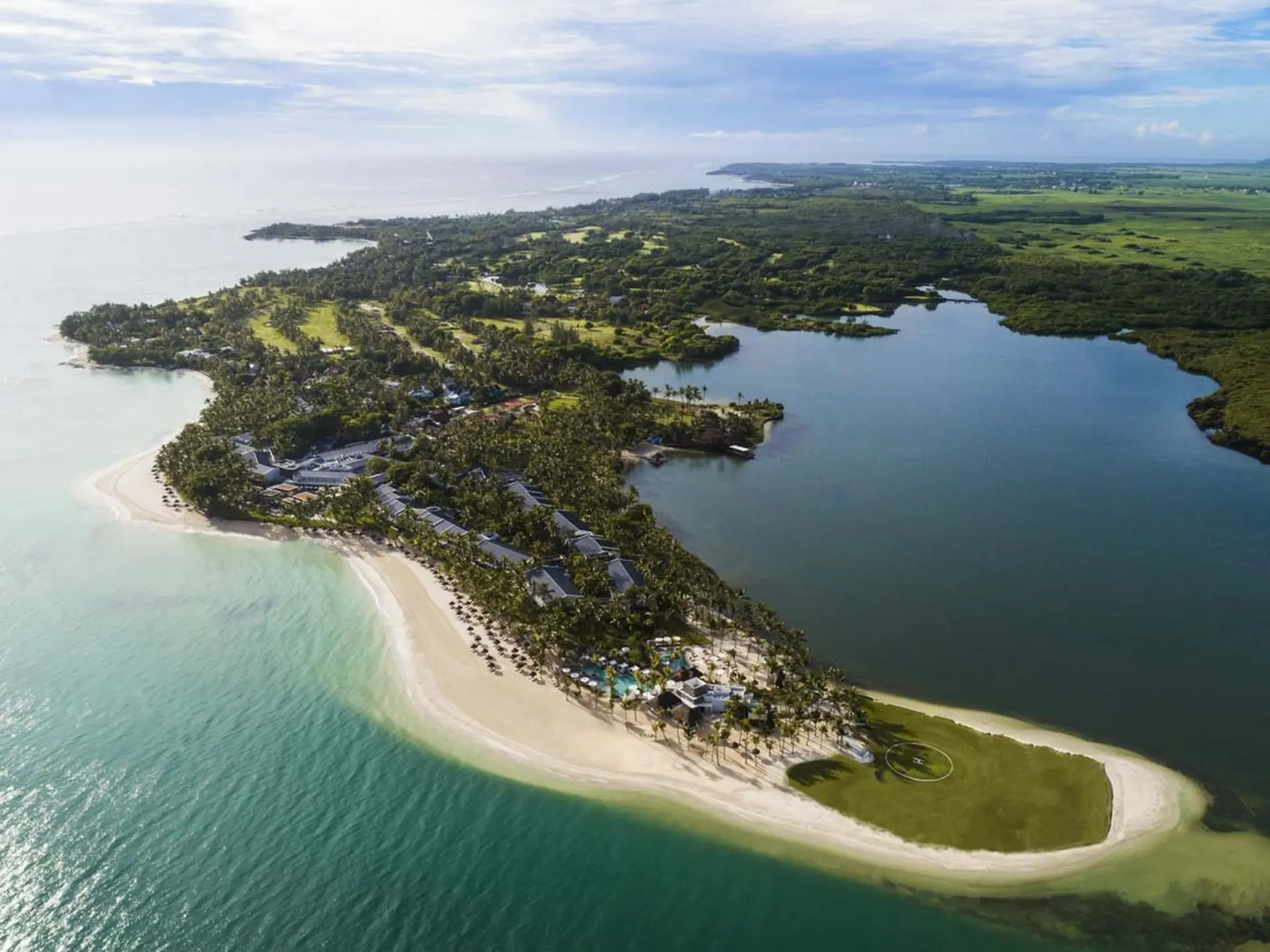Luftfoto af tangen med resortet One&Only Le Saint Géran-Ocean Suite, Mauritius