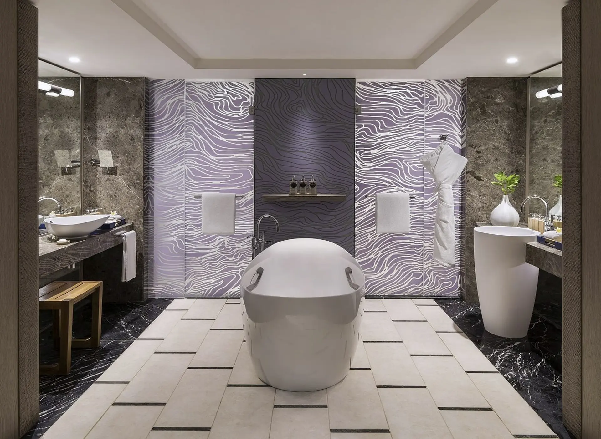 Badeværelse i Junior Suite med havkig på Shangri-La Le Touessrok, Mauritius