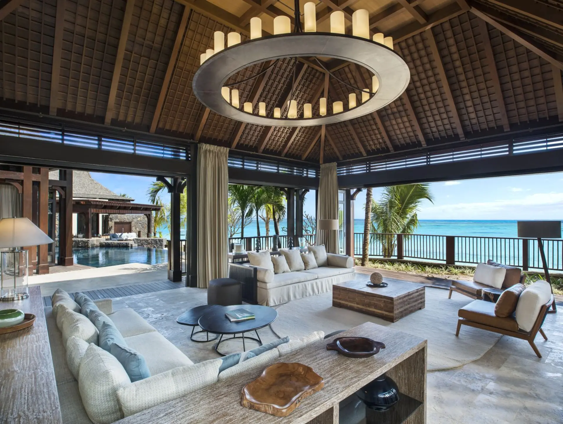 Stue i Beachfront Villa på The St. Regis Le Morne Resort, Mauritius