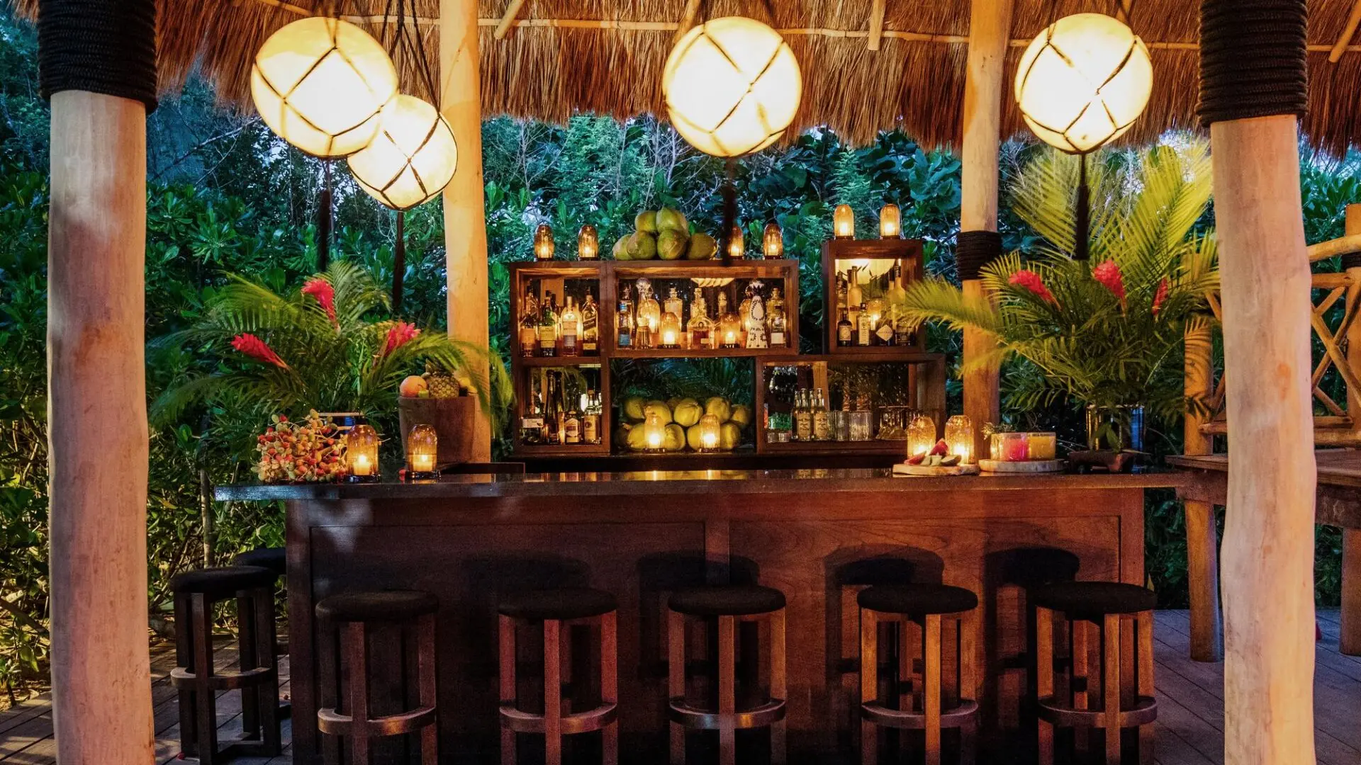 Baren på Hotel Escencia i Tulum, Mexico