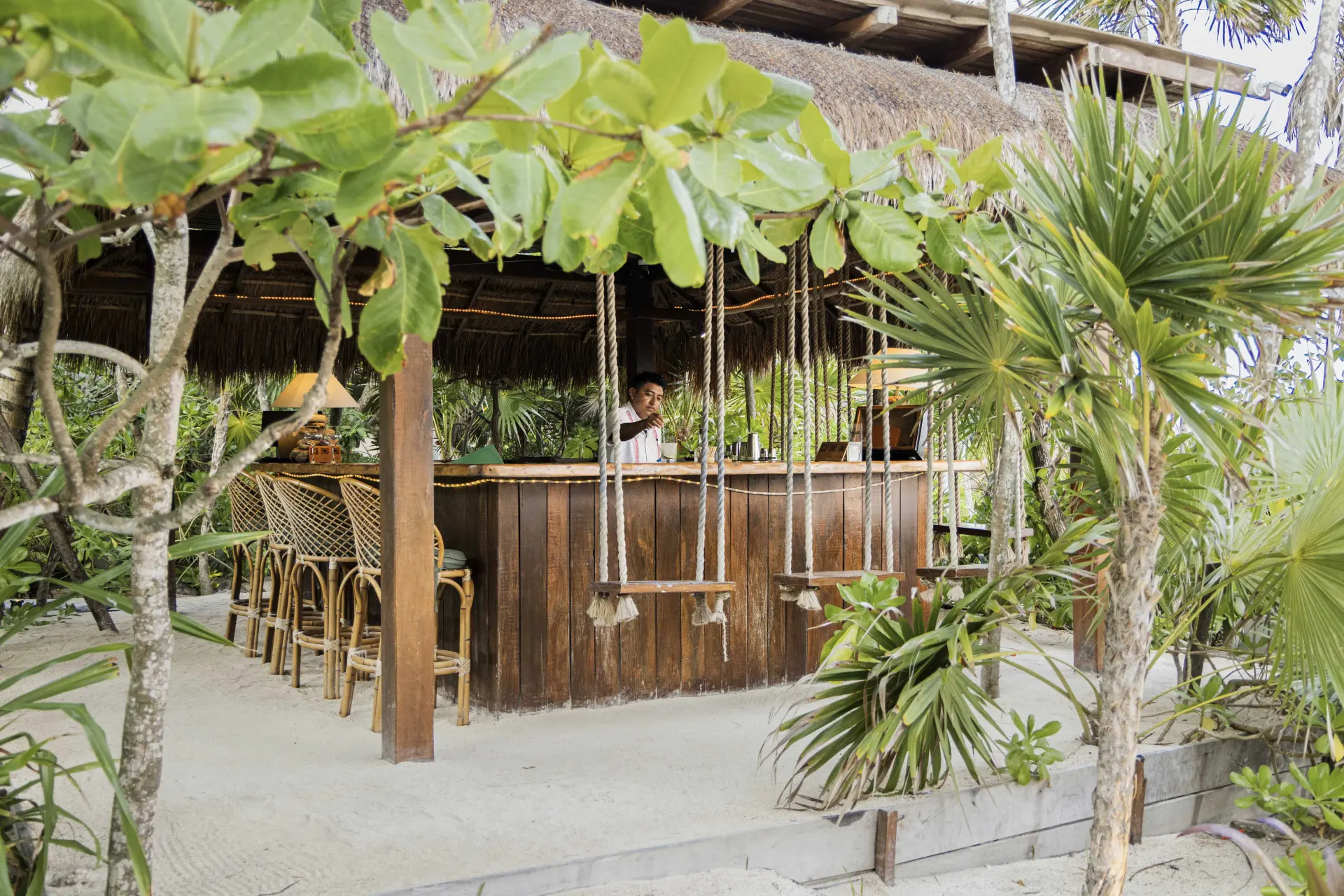 Hyggelig strandbar på Jashita Hotel Tulum, Mexico